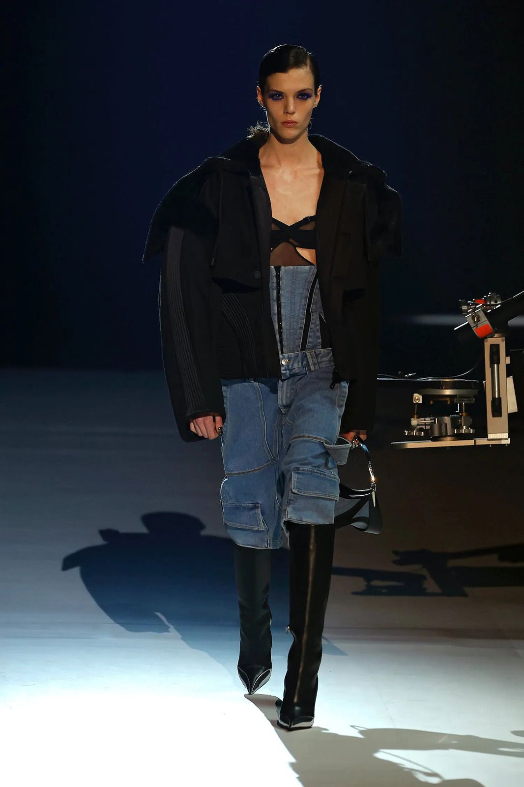Mugler Fall Winter 2023 9.jpg
