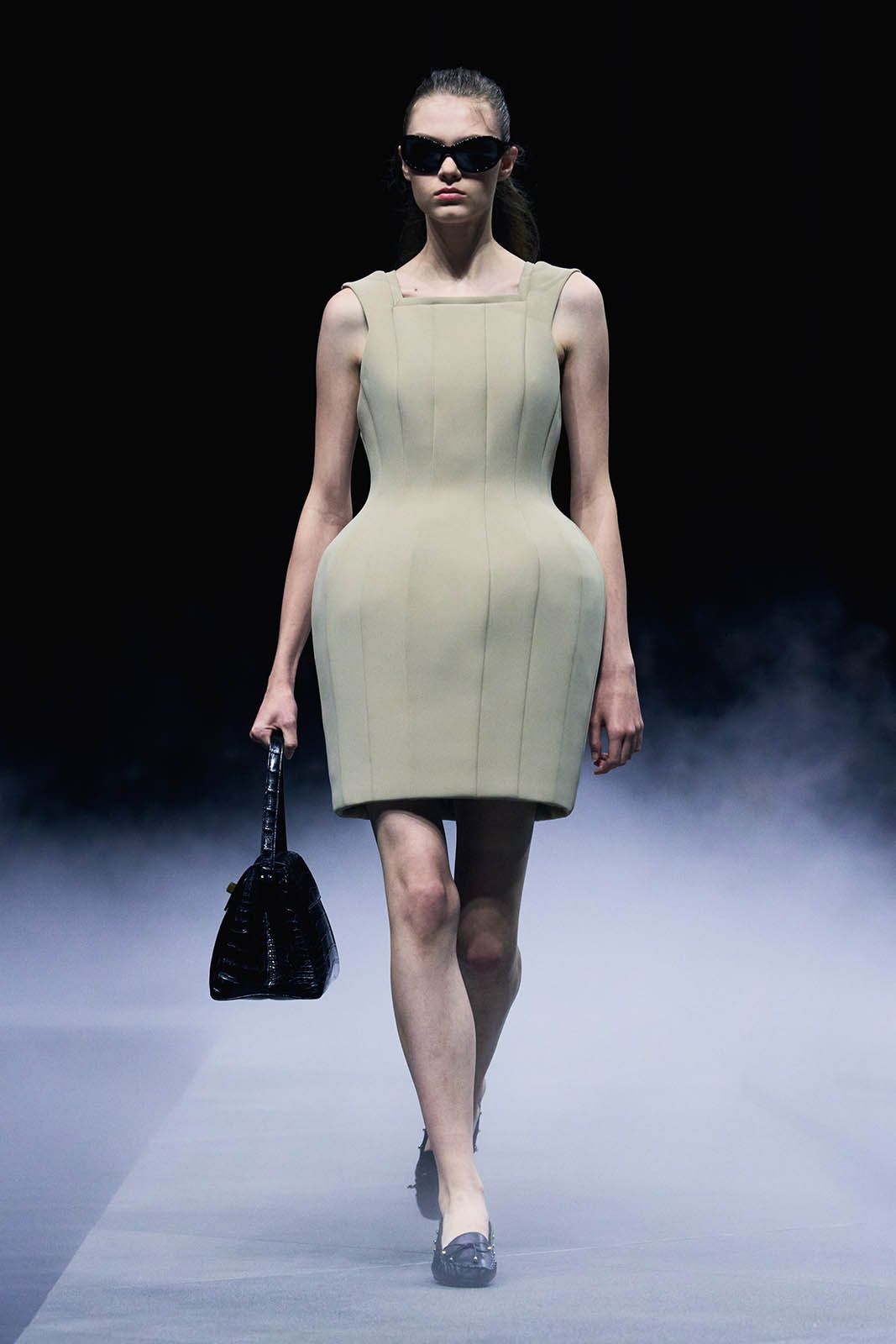 KHAITE_S26_RUNWAY_HANNA-TVEITE_16.jpg