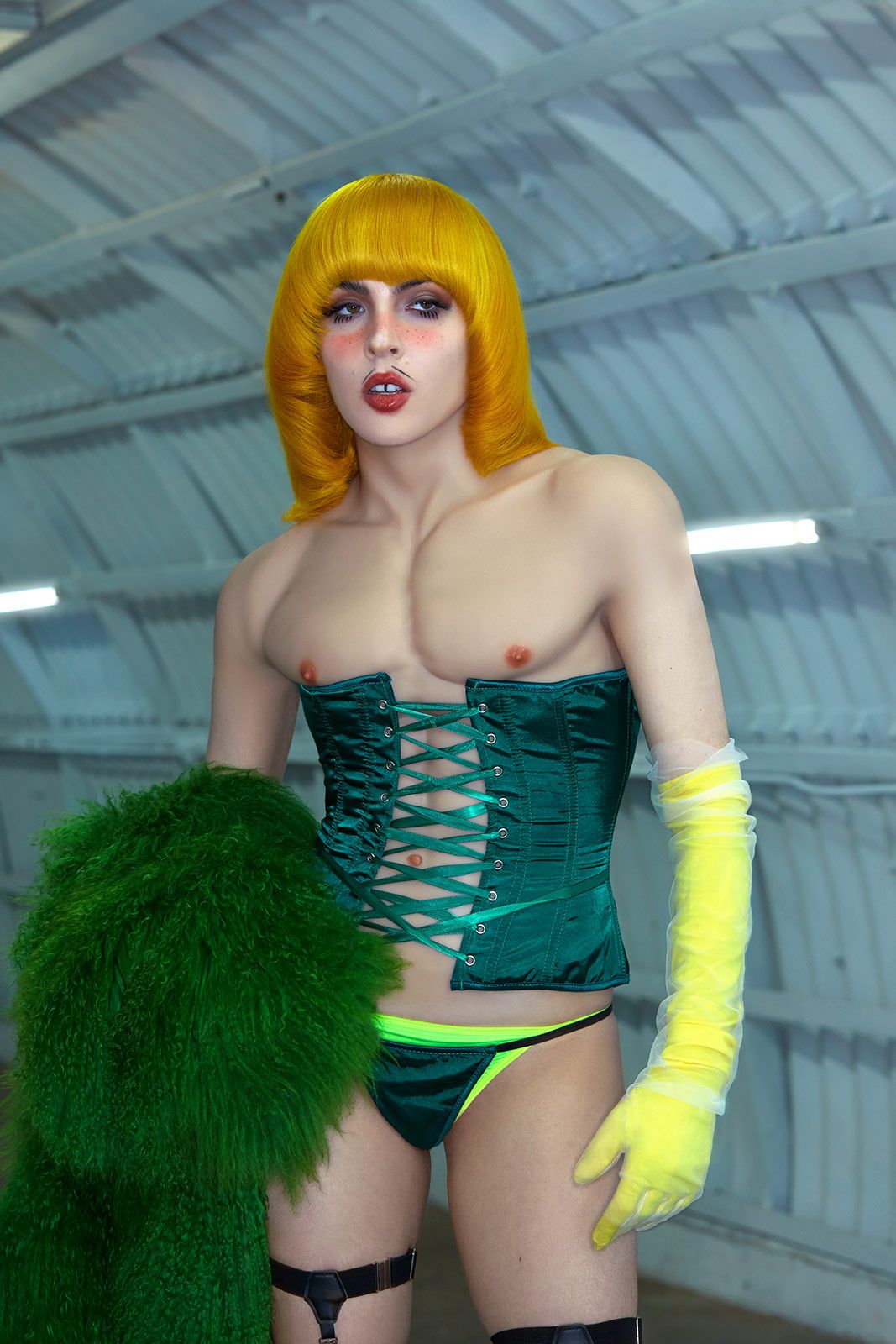 Dorian Electra Metalmagazine 8.jpg