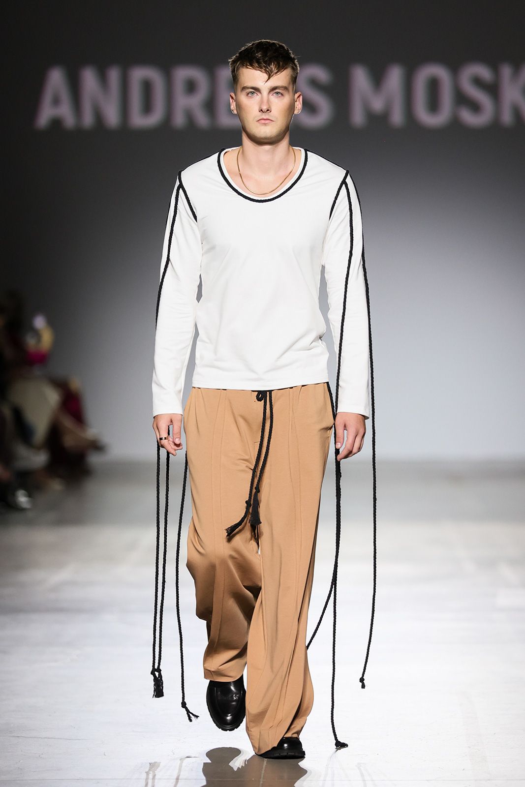 UFW_SS_25_ANDREAS-MOSKIN-catwalk_credits-Andriy-Sokolov-(8).jpg