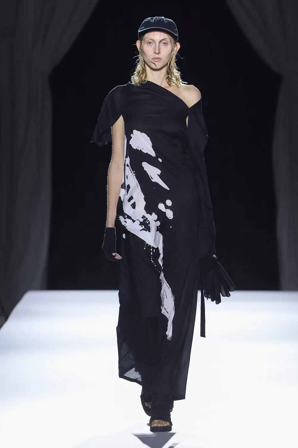 metal-yohji-yamamoto-06.webp