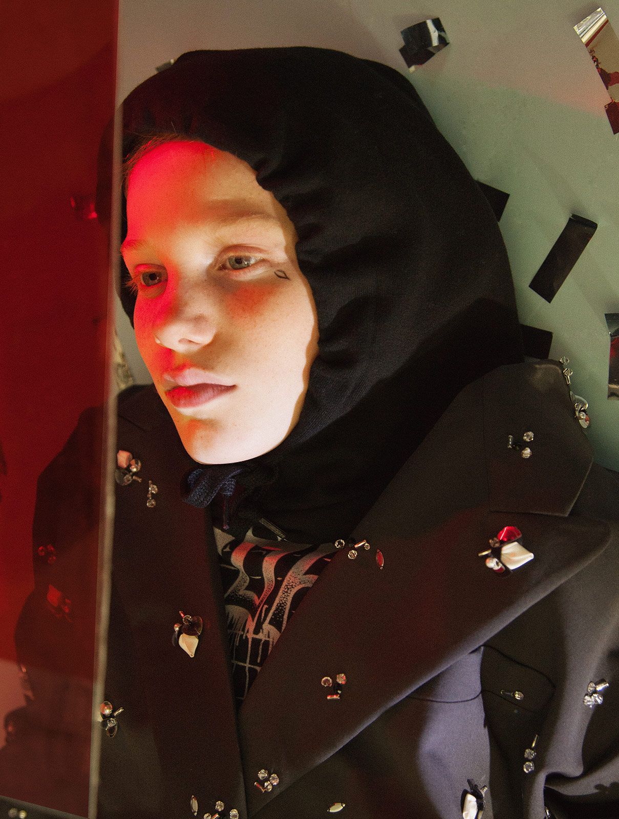 Henrike Stahl Arsen Metalmagazine 5.jpg