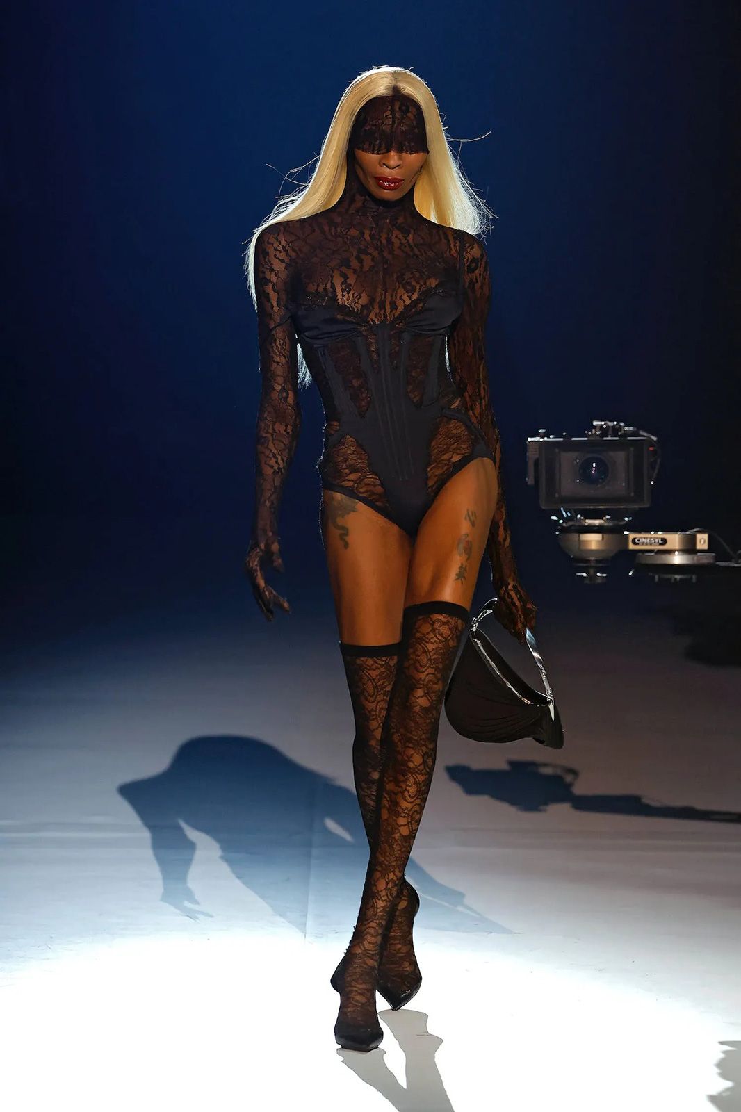 Mugler Fall Winter 2023 18.jpg