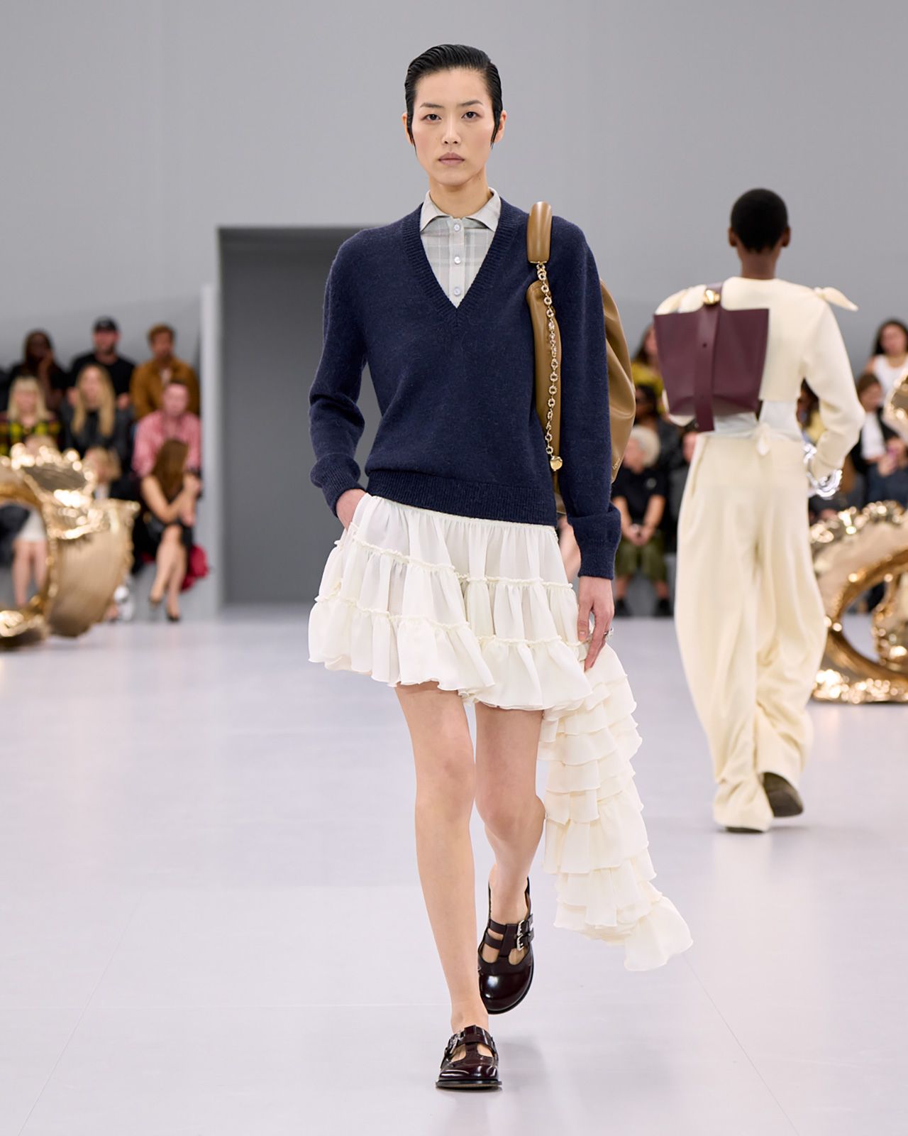 Loewe S S24 48.jpg