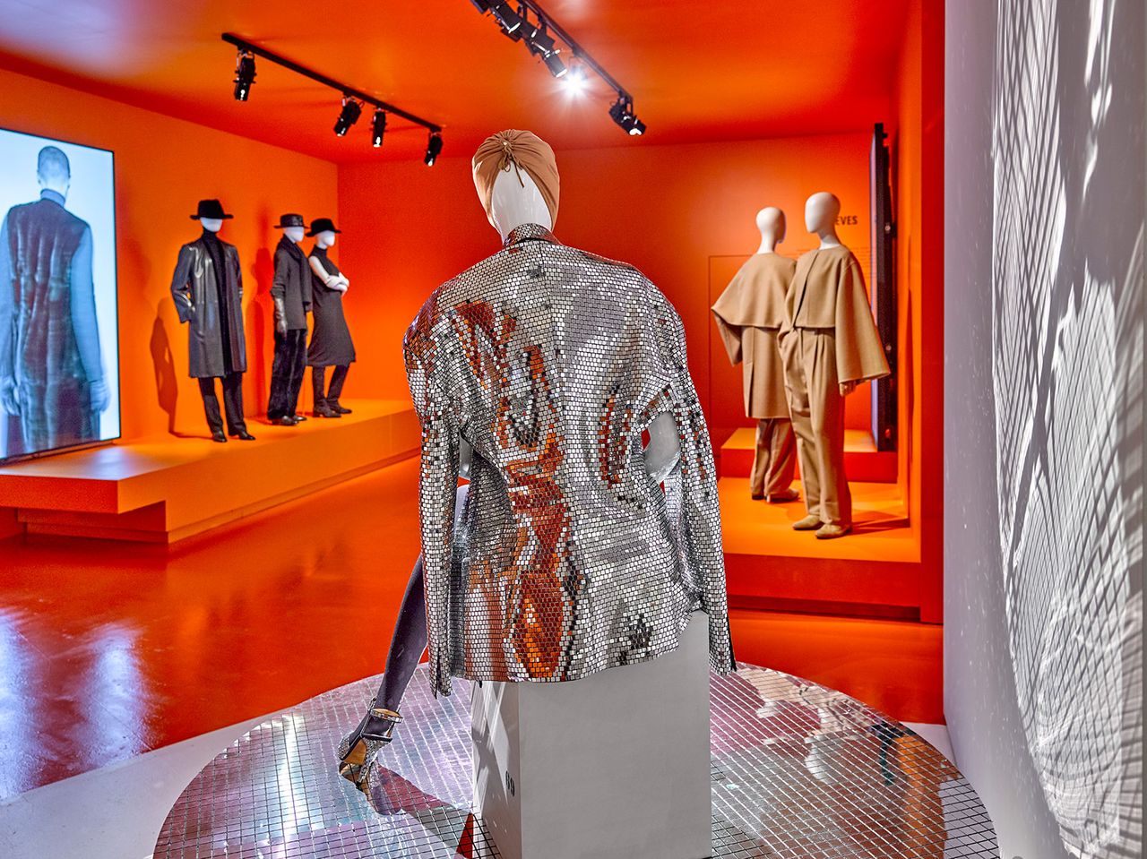 Mo Mupresents Margiela Metalmagazine 12.jpg