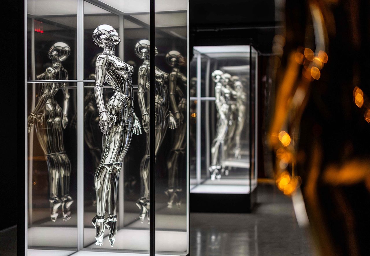 Hajime_Sorayama_7.jpg