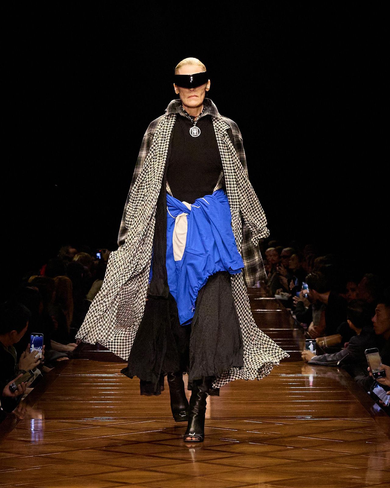 BALENCIAGA-SUMMER-25-LOOK-38_ANNA-CATHARINA.jpg