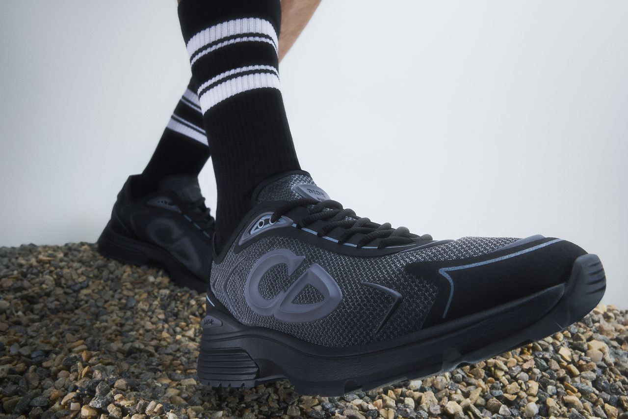Dior-Men-B30-Sneakers_4.jpg