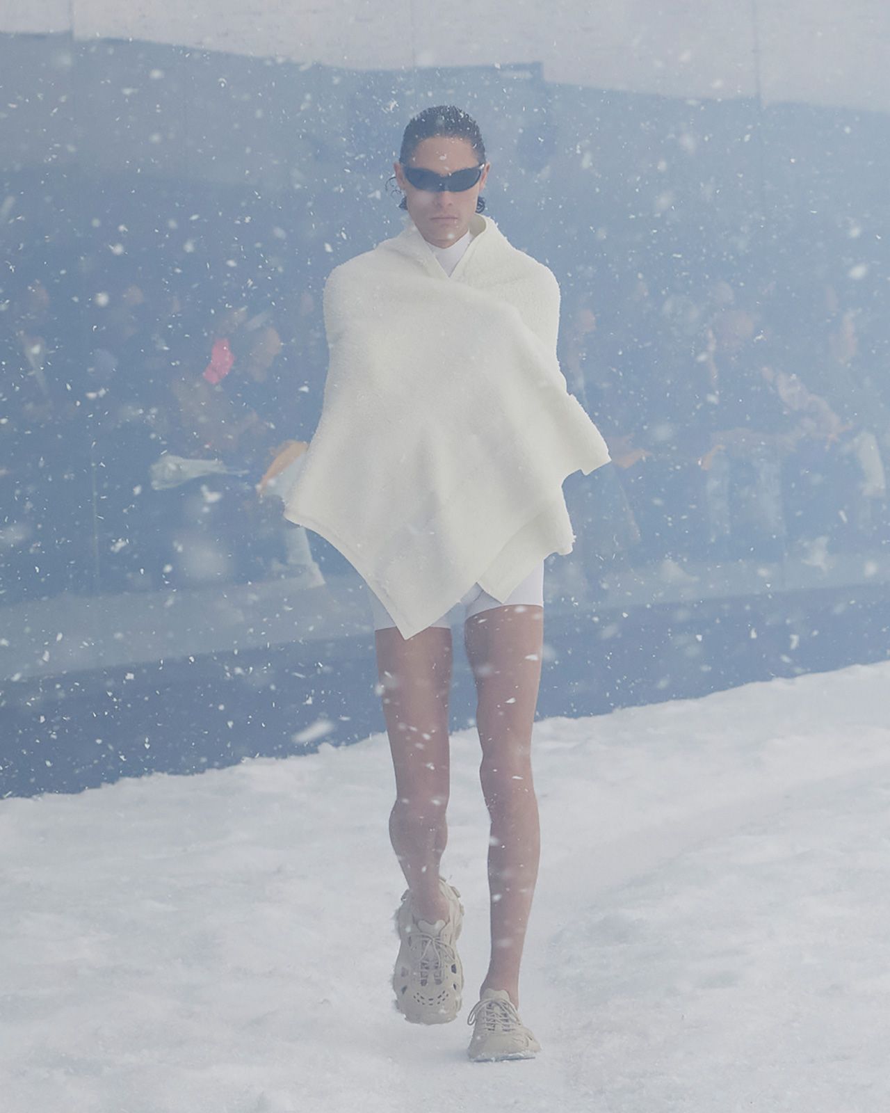 Balenciaga Winter 22 Look 40 Jonas.jpg