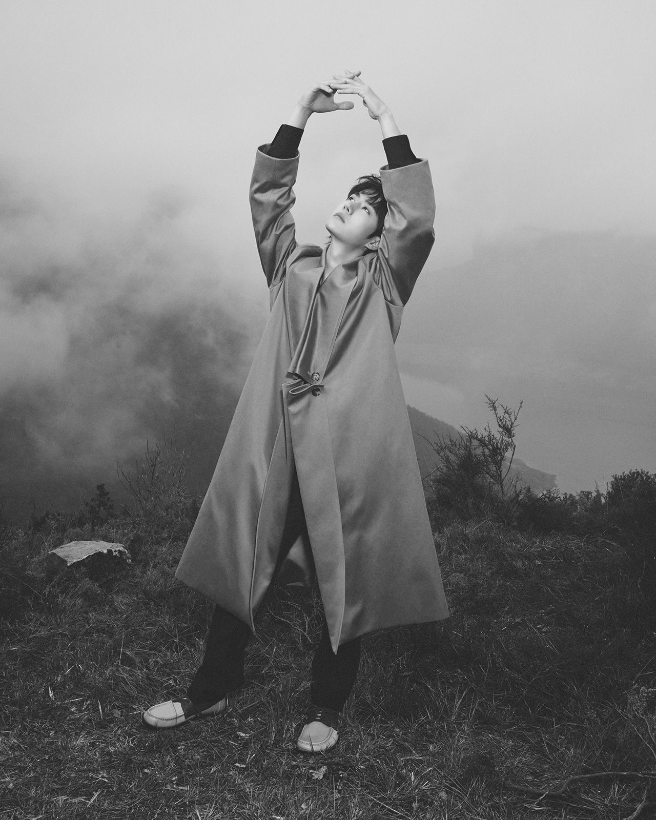 LOEWE_SS25_DAVID_SIMS_CAMPAIGN_20.jpg