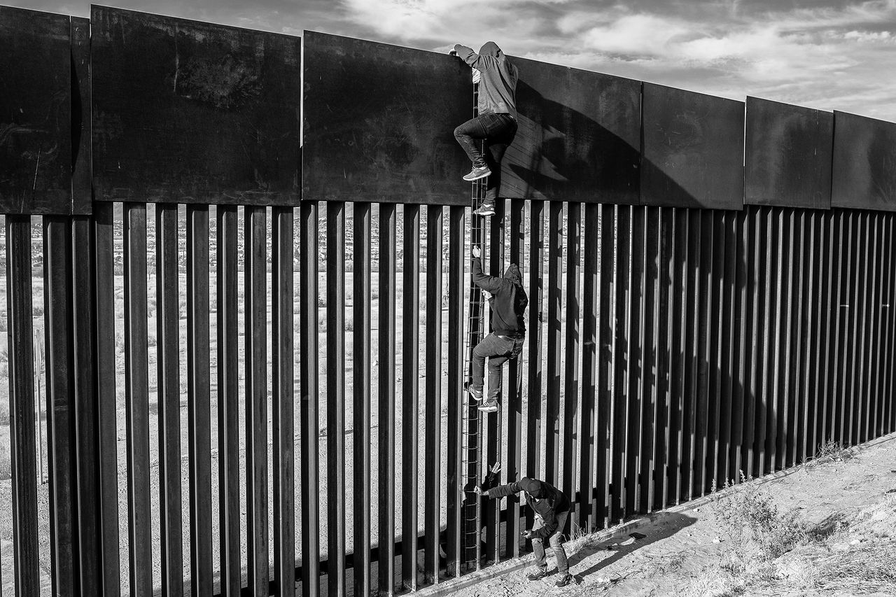 TheTwoWalls_AlejandroCegarra0012.jpg