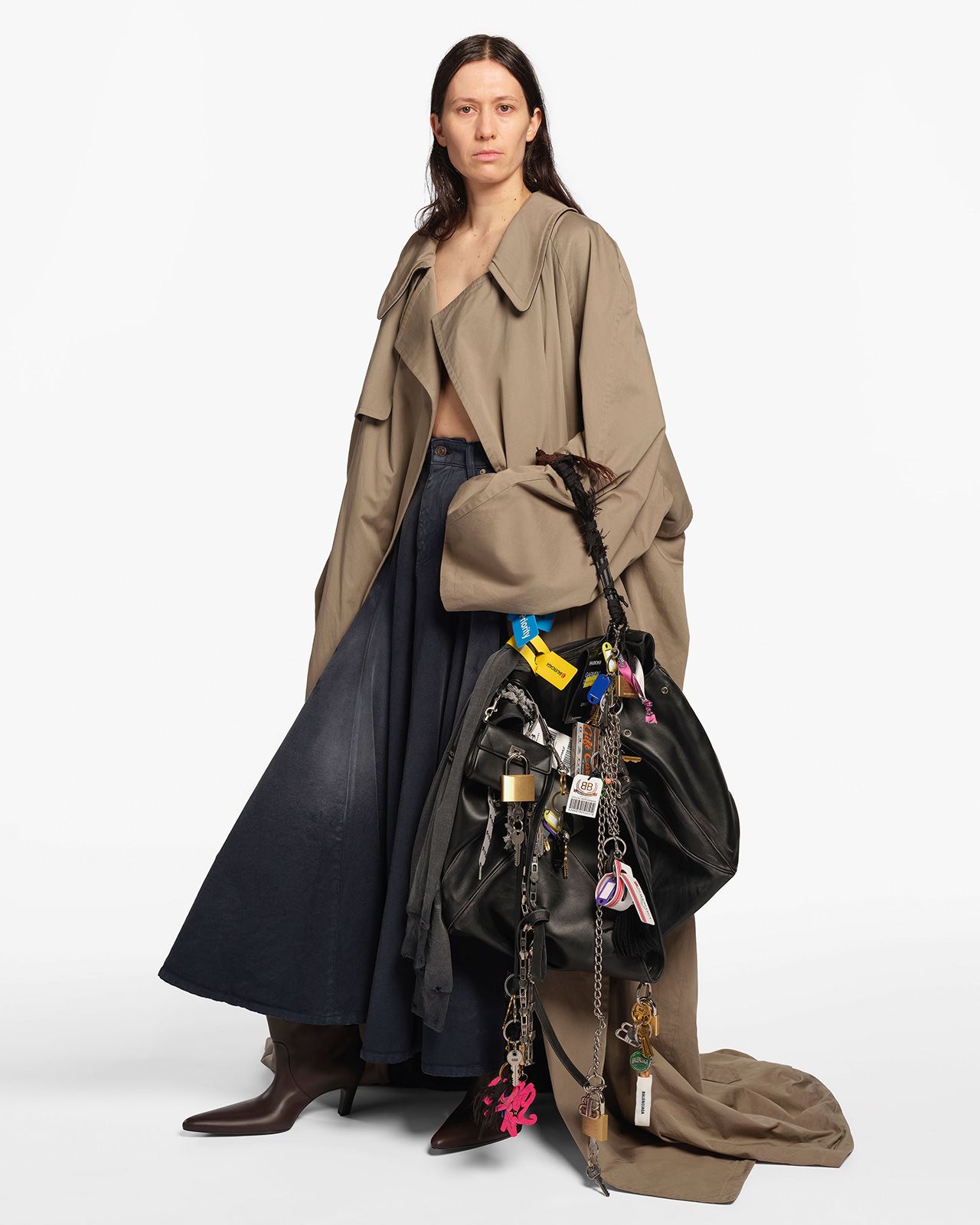 BALENCIAGA-SPRING-26-IMAGE-LOOK-9_YURI.jpg