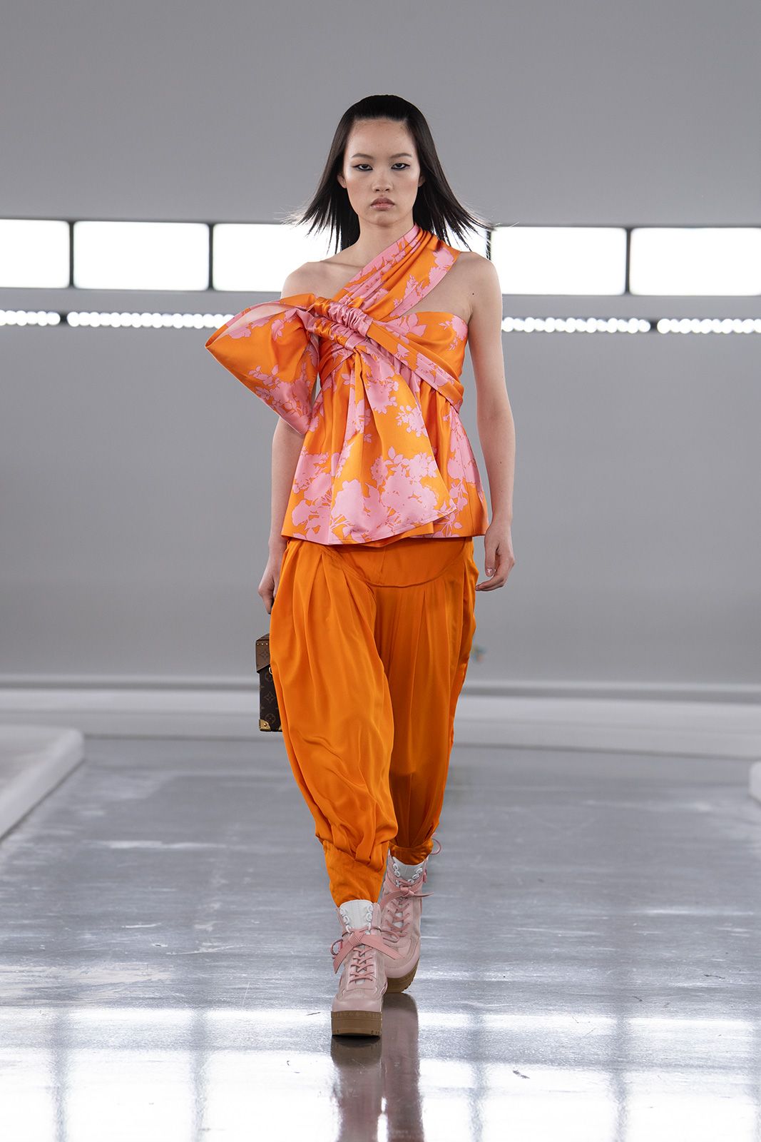 Louis_Vuitton_Women_s_Pre-Fall_2024_34.jpg