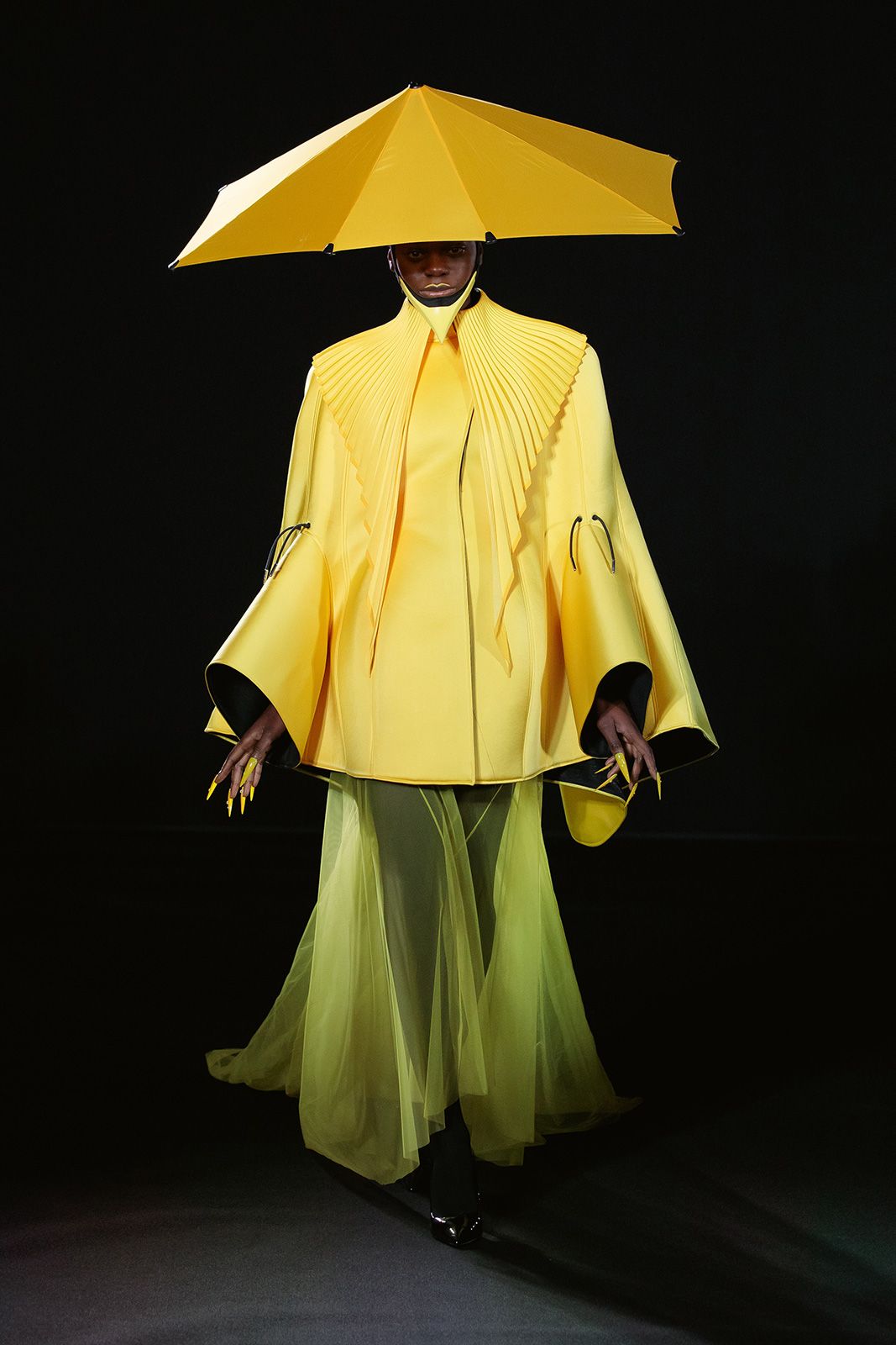 Robert Wun Ss23 19.jpg