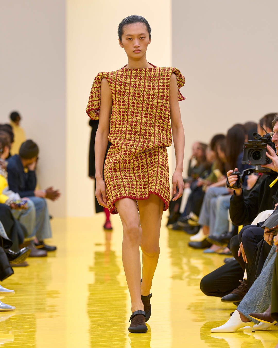 LOEWE_FAL-WINTER-26_17.jpg