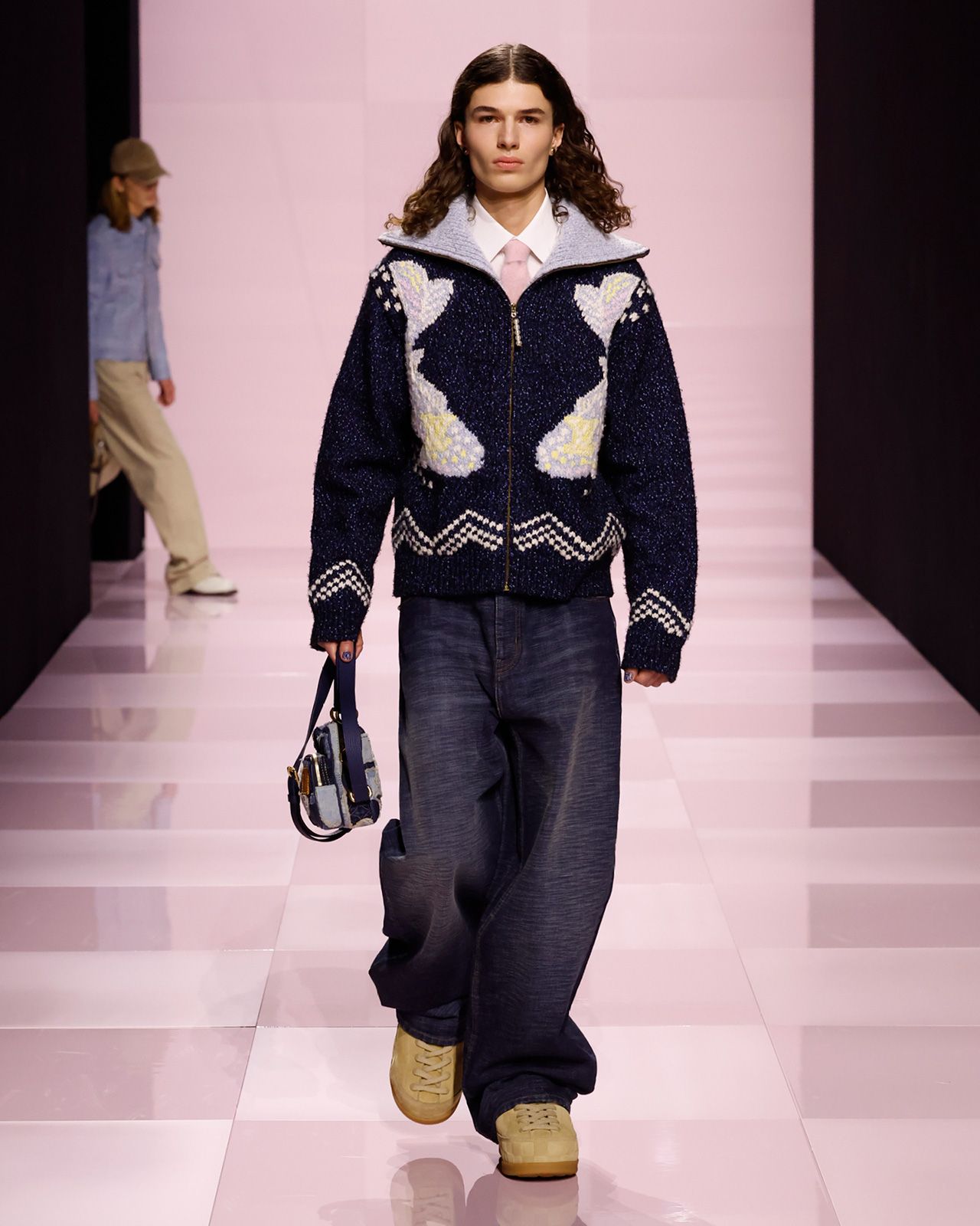 LOUIS-VUITTON-MENrsquo;S-FALL-WINTER-2025-SHOW-LOOK-7.jpg