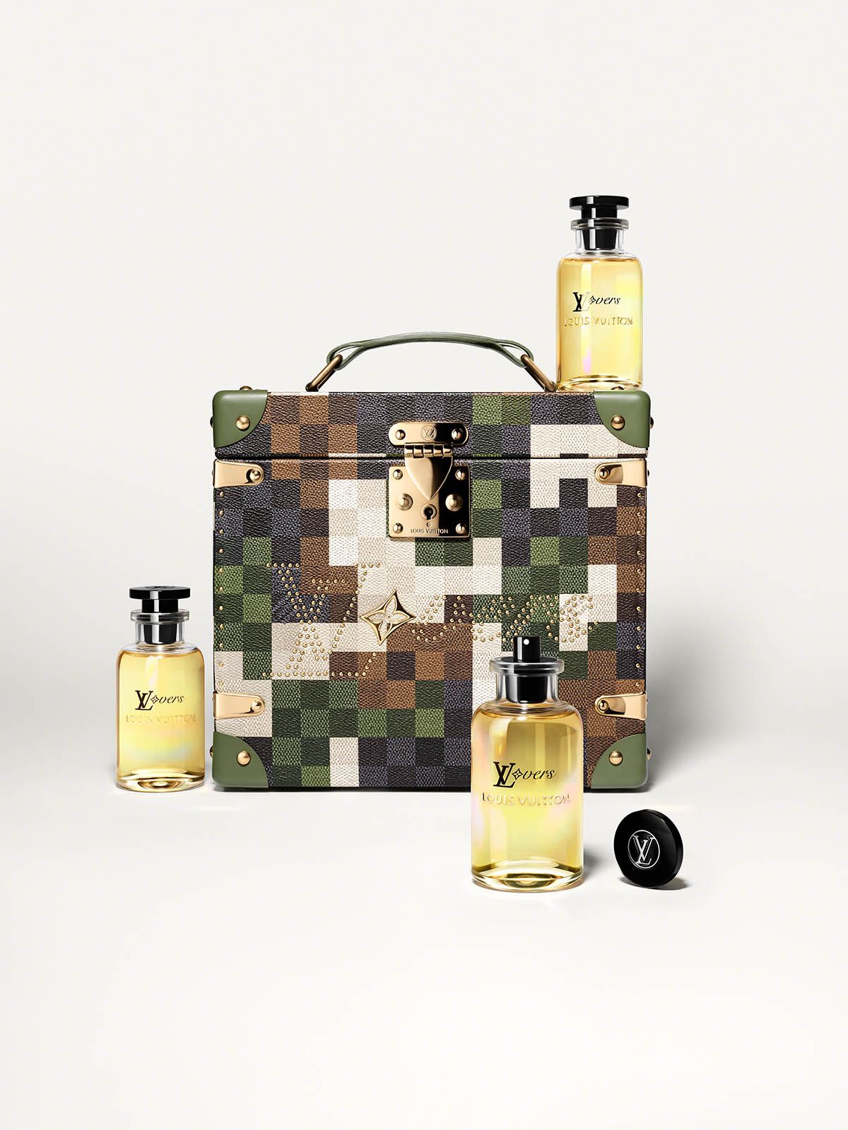LVers_perfume_3.jpg