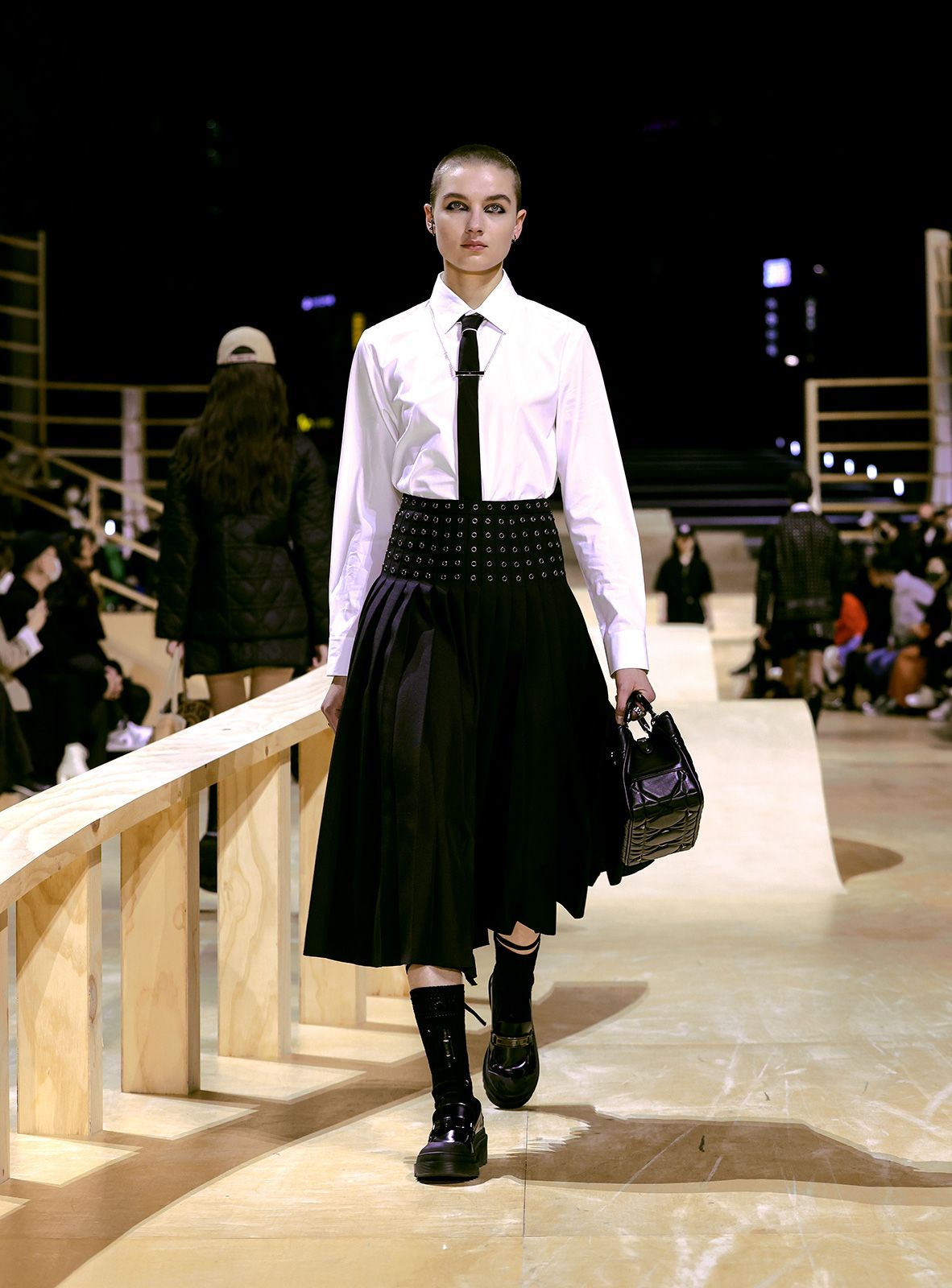 Dior Fall 2022 Show Metalmagazine 18.jpg