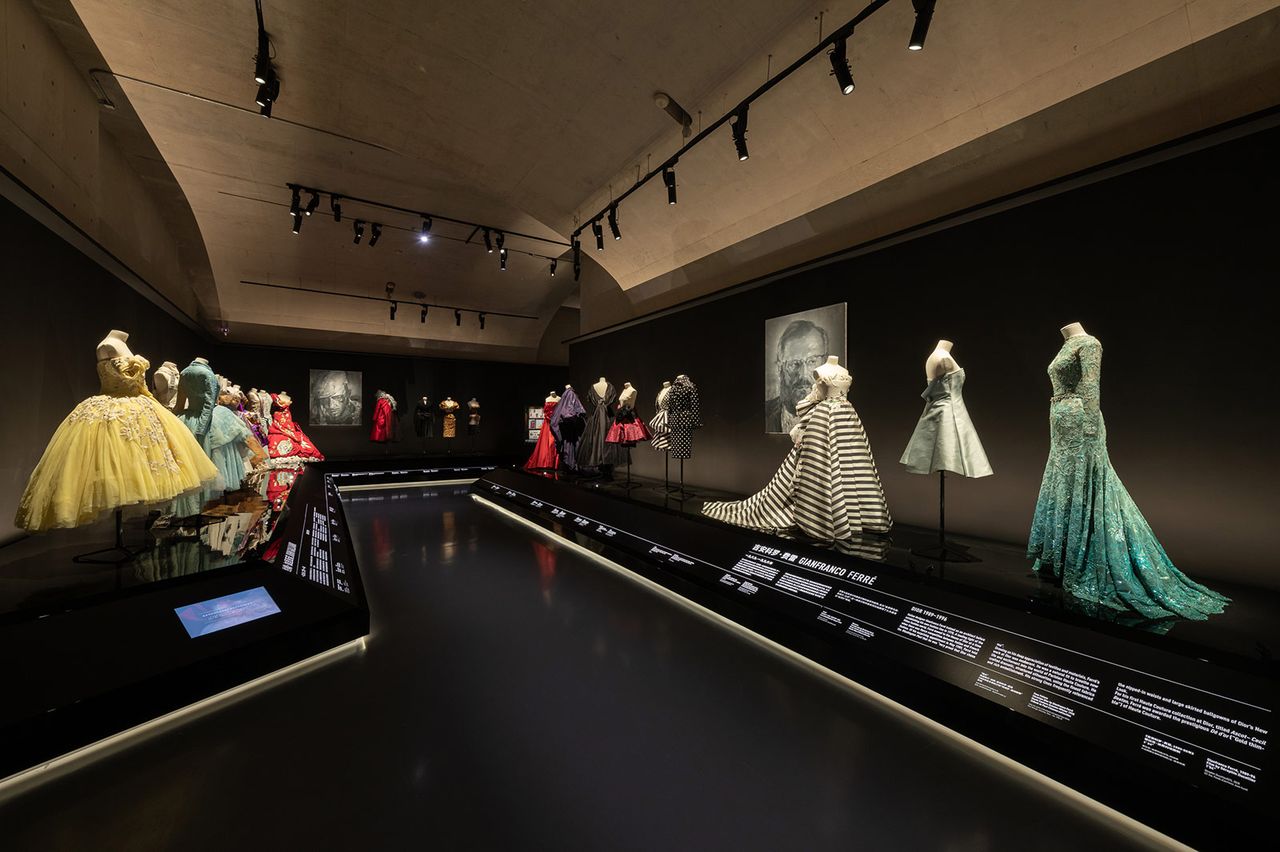 Dior Designers of Dreams Exhibition 2021 Metalmagazine 1.jpg