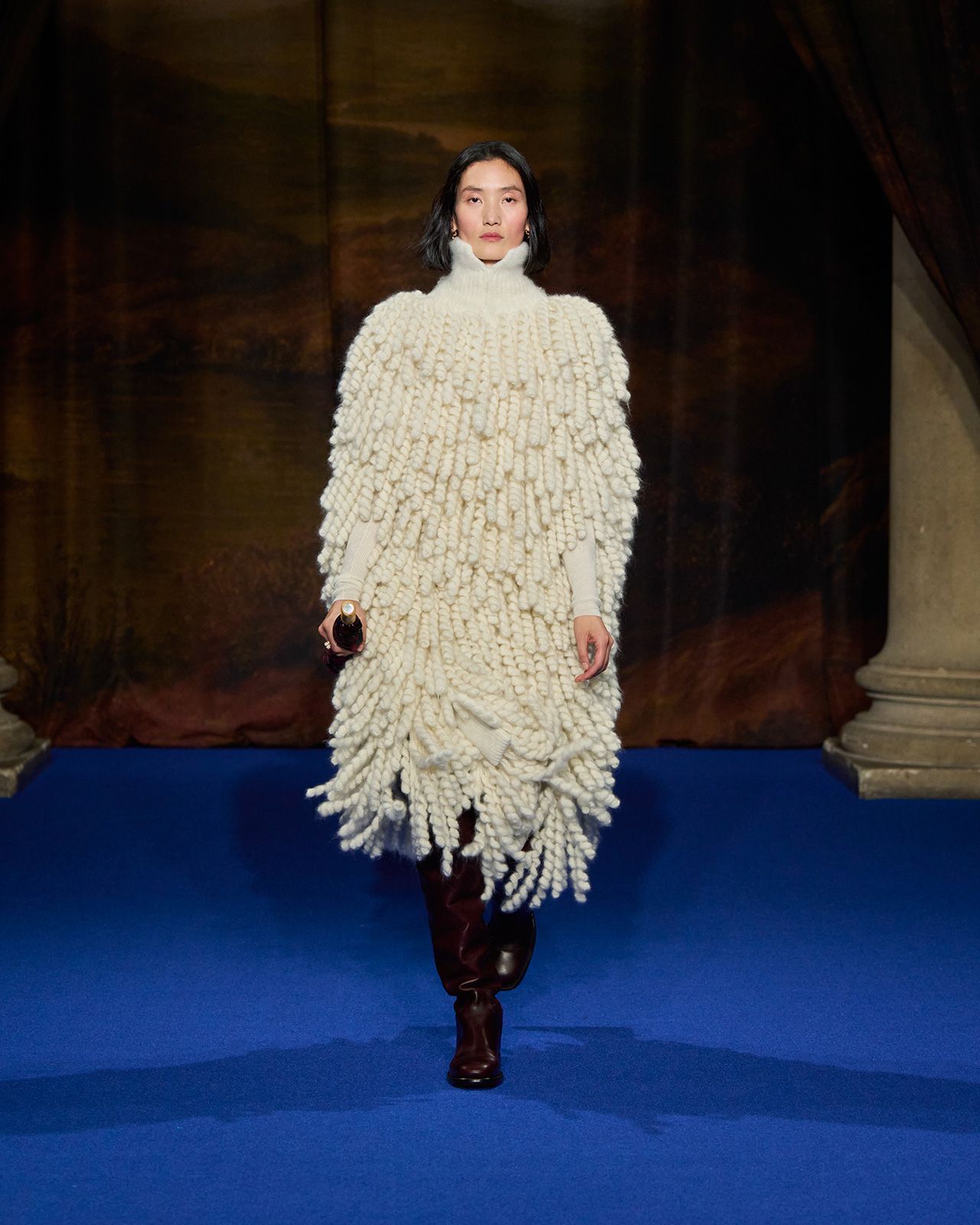 Burberry-Winter-2025-Show---Look-12.jpg