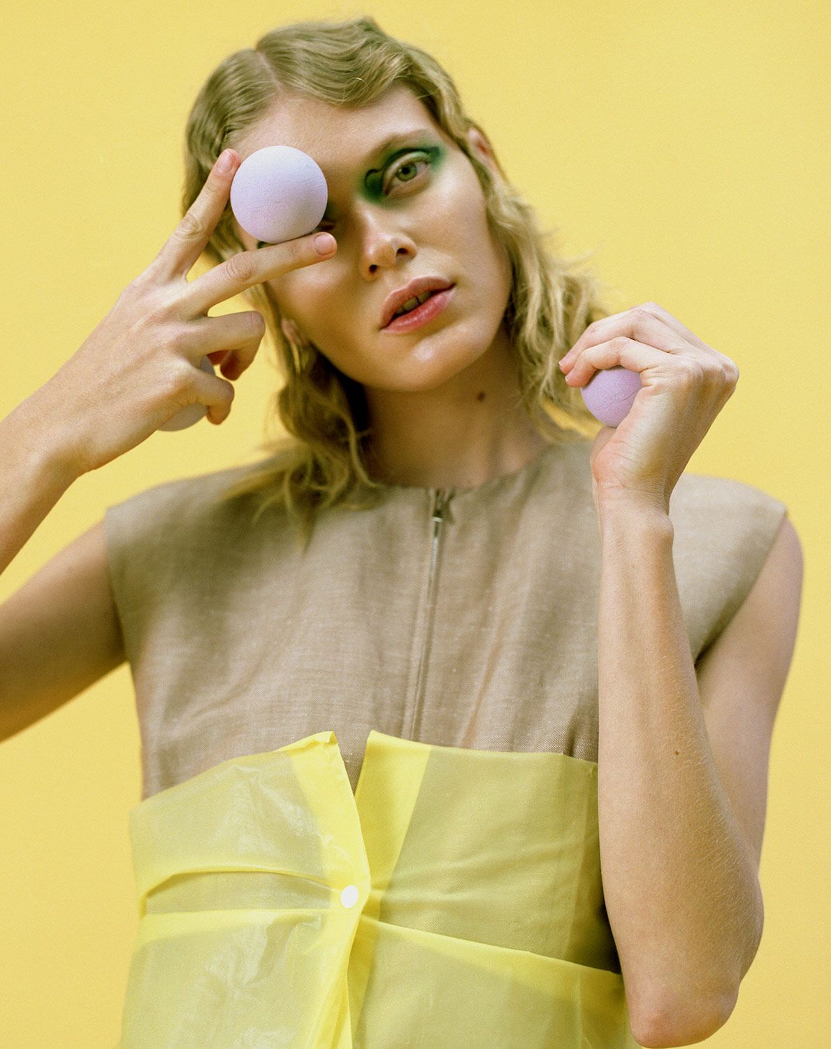 Lucie Rox Triadic Metalmagazine 8.jpg