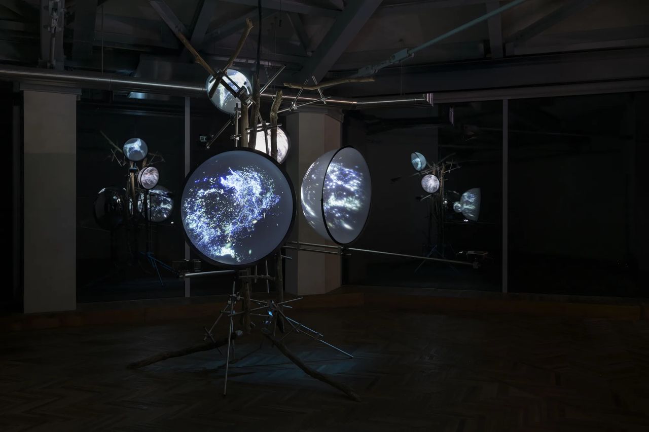 metal-hito-steyerl-the-island-03.webp