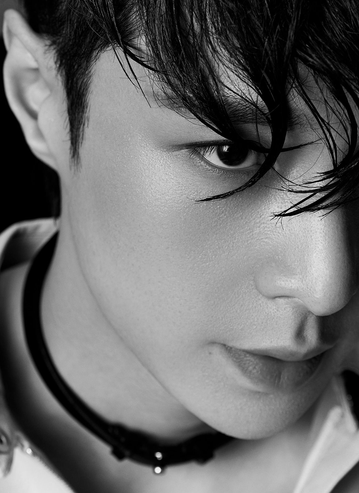 Lay Zhang Metalmagazine 5.jpg