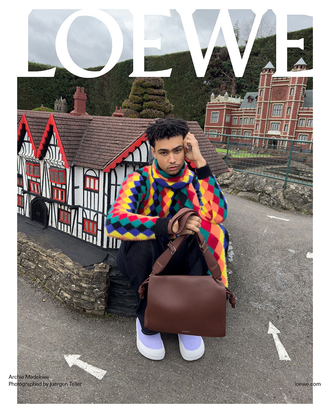 LOEWE_FW24_12.jpg