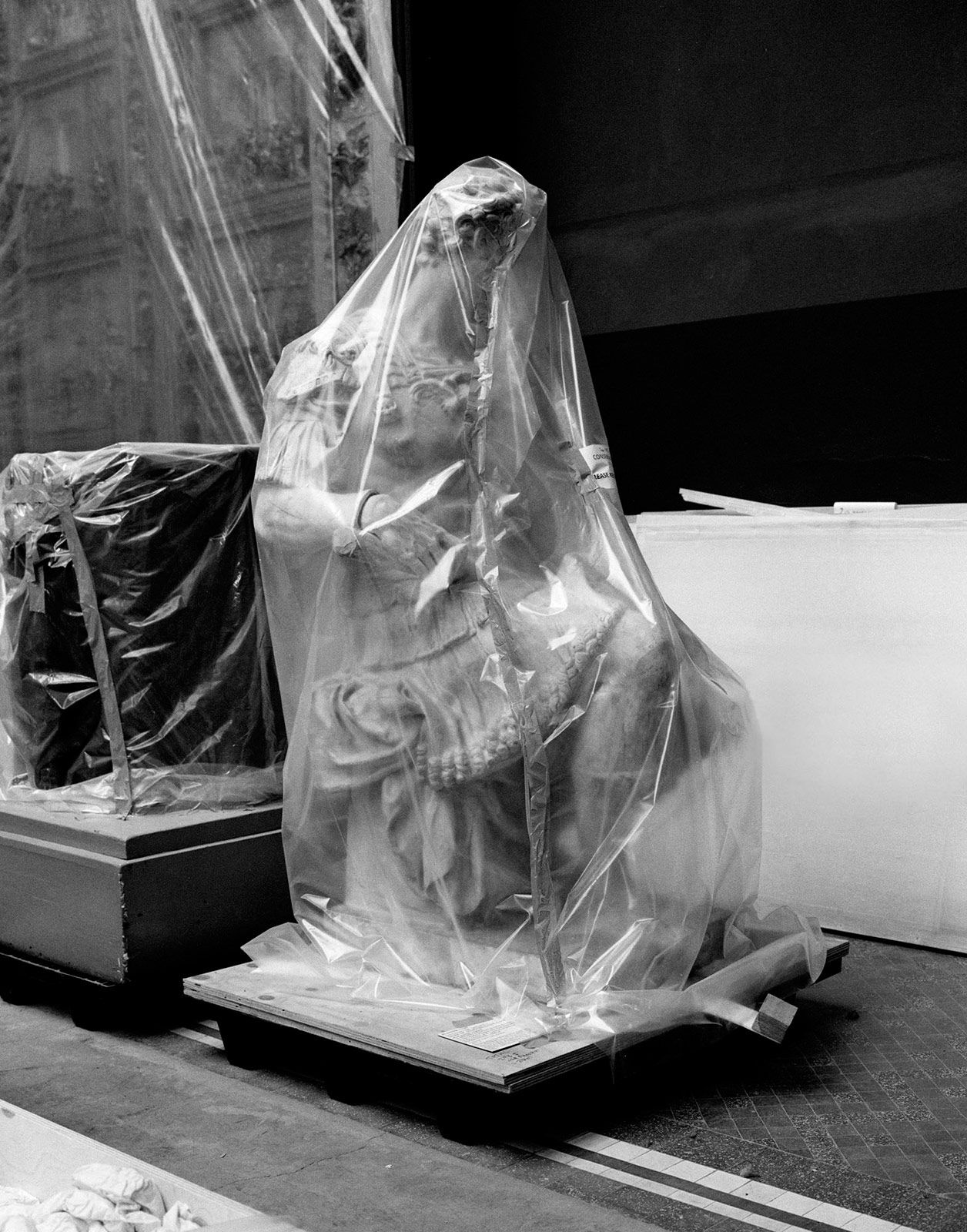 Tereza Zelenkova 01 the Absence of Myth 02 Guillermo De Medici by Michelangelo V a Cast Court London.jpg