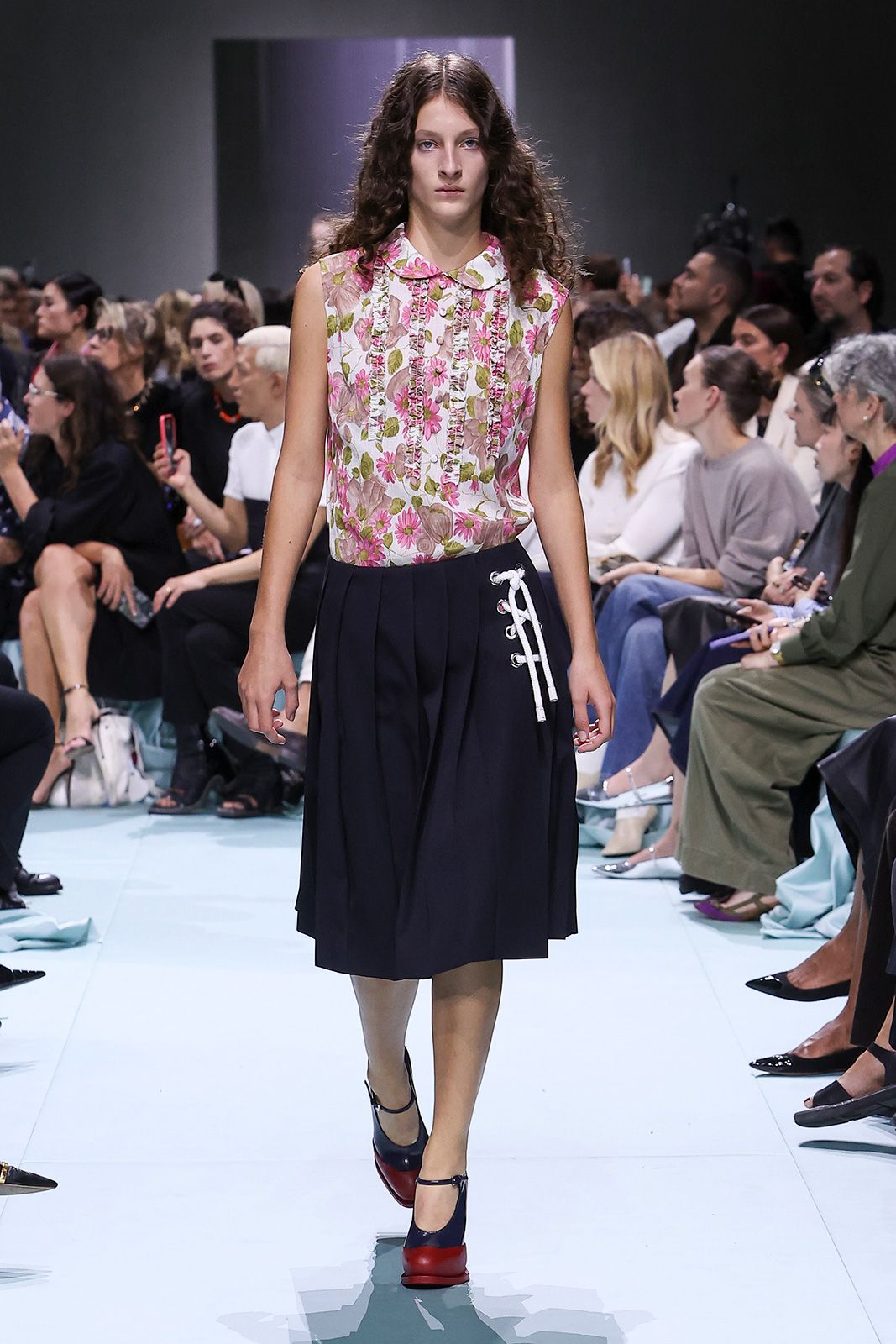 Prada-Donna-SS25_44.jpg