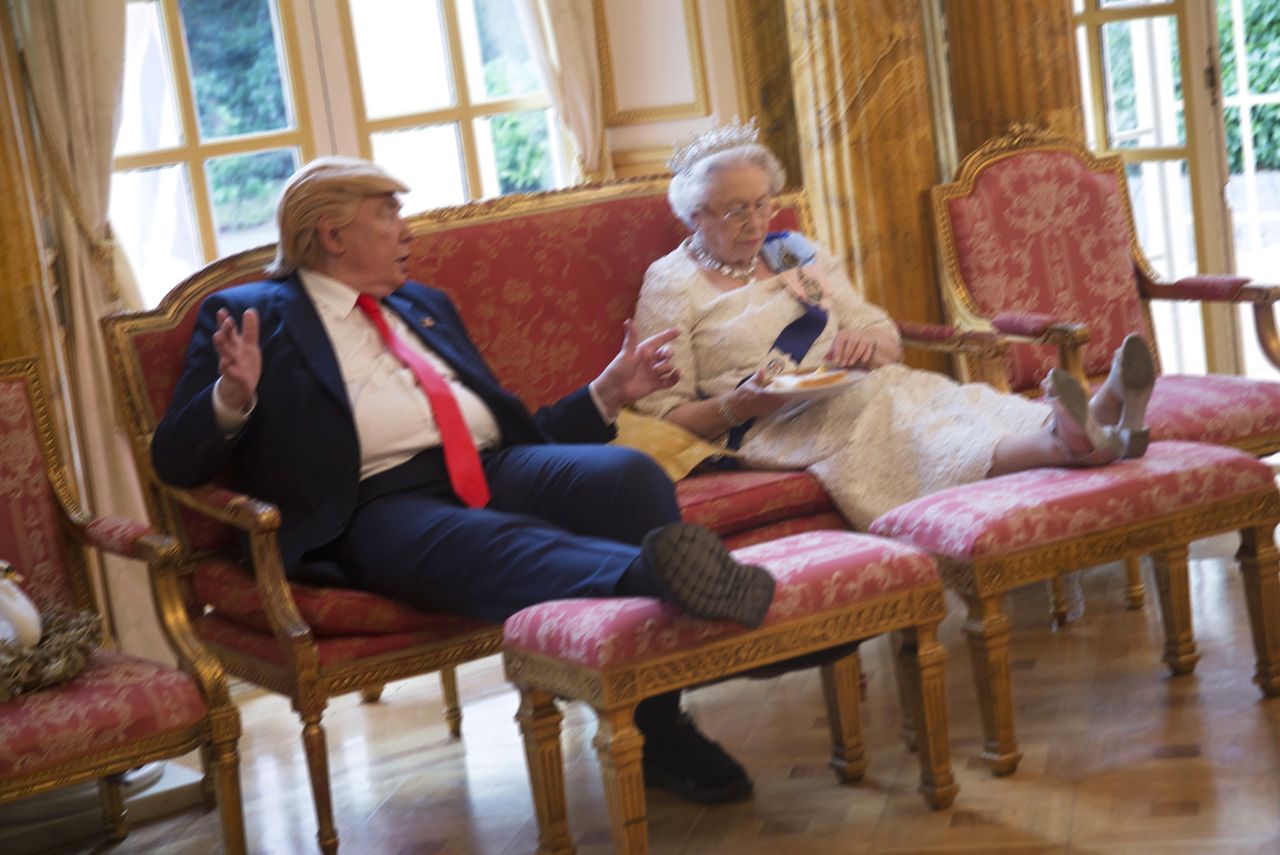 Alison-Jackson---The-Queen-and-Donald-Trump-meet.jpg