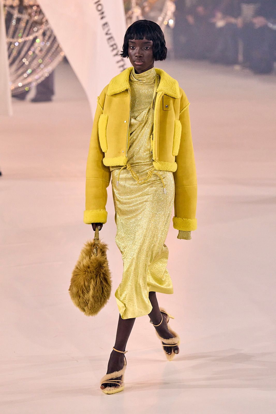Off White Fall 2022 Ready to Wear Paris 23.jpg