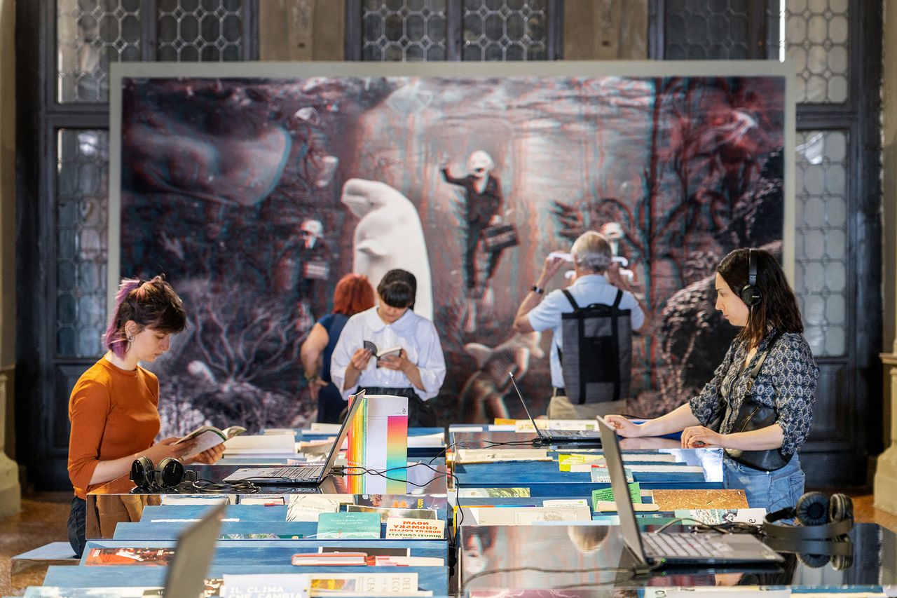 Fondazione Prada   Everybody Talks About the Weather   Foto Marco Cappelletti 19.jpg