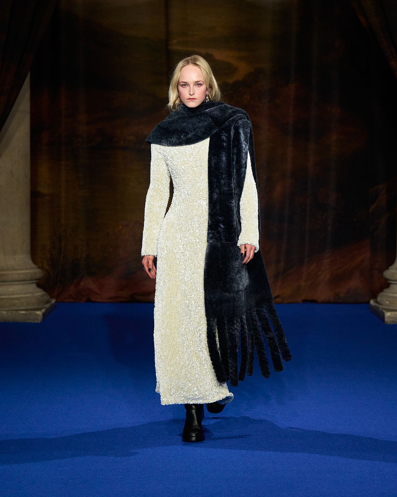 Burberry-Winter-2025-Show---Look-17.jpg