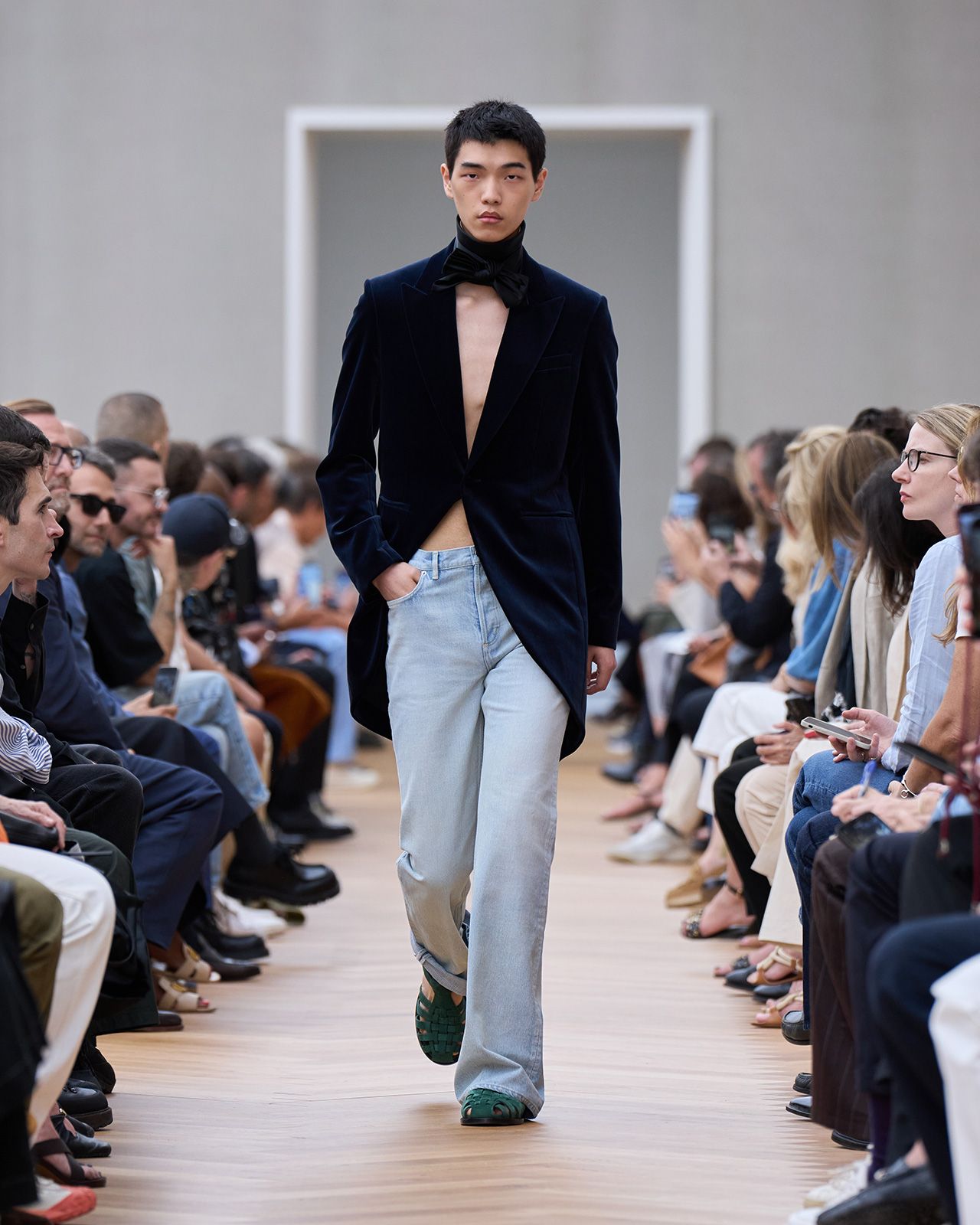 DIOR-SUMMER-2026-COLLECTION_VISUELS_LOOK-RUNWAY_11.jpg