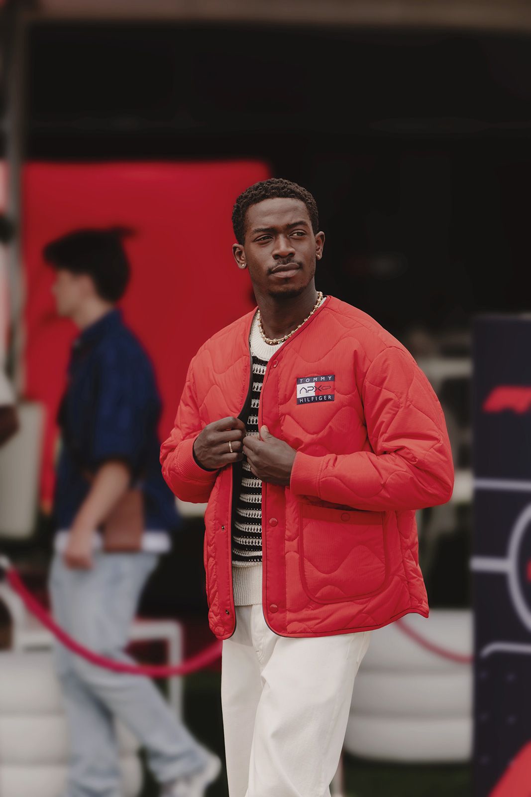 Tommy-Hilfiger_F1_3.jpg