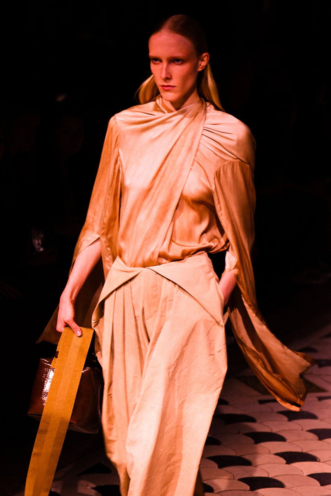 uma-wang-runway-ss25-11.jpg