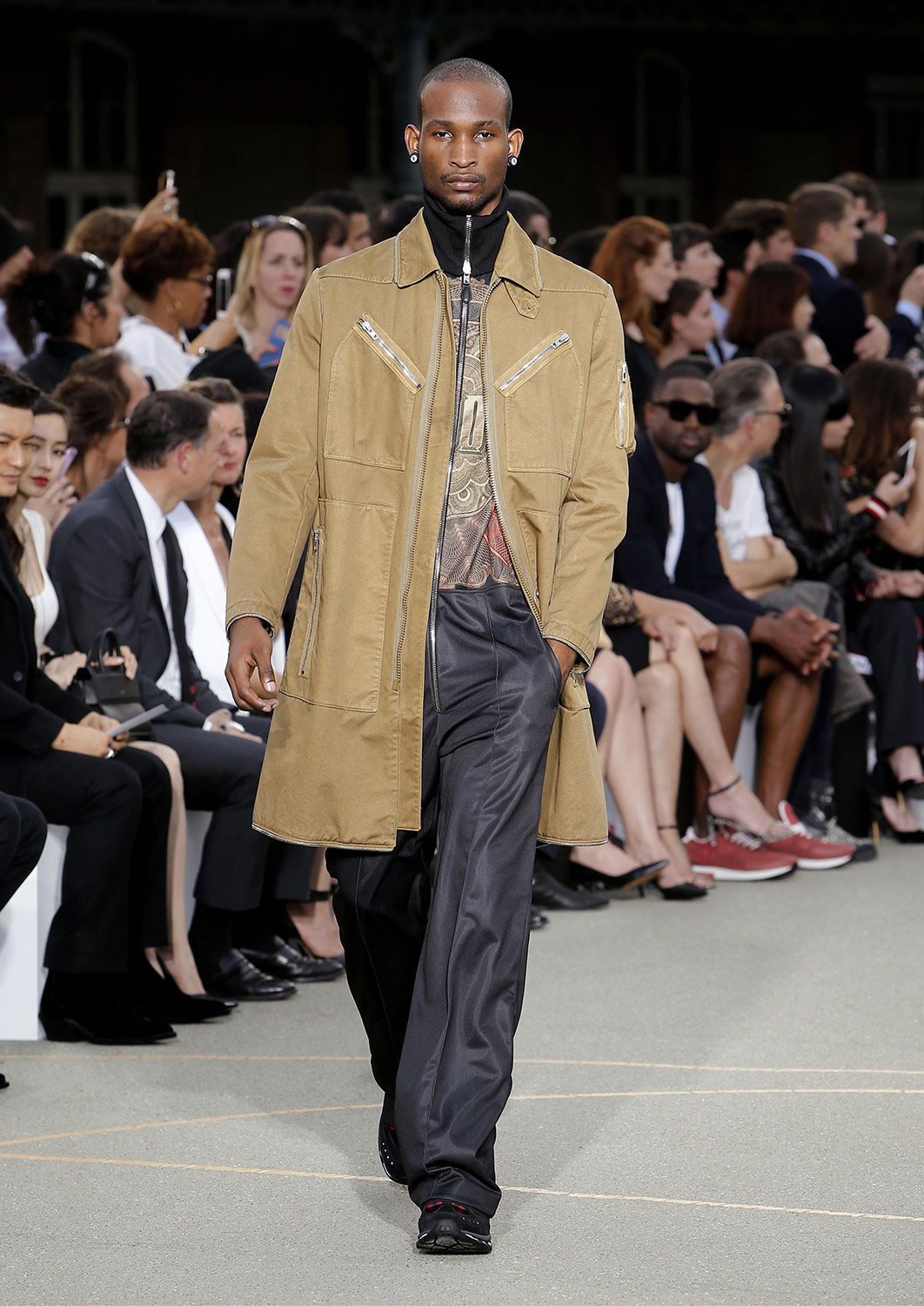 Givenchy S S17 Metalmagazine 17.jpg