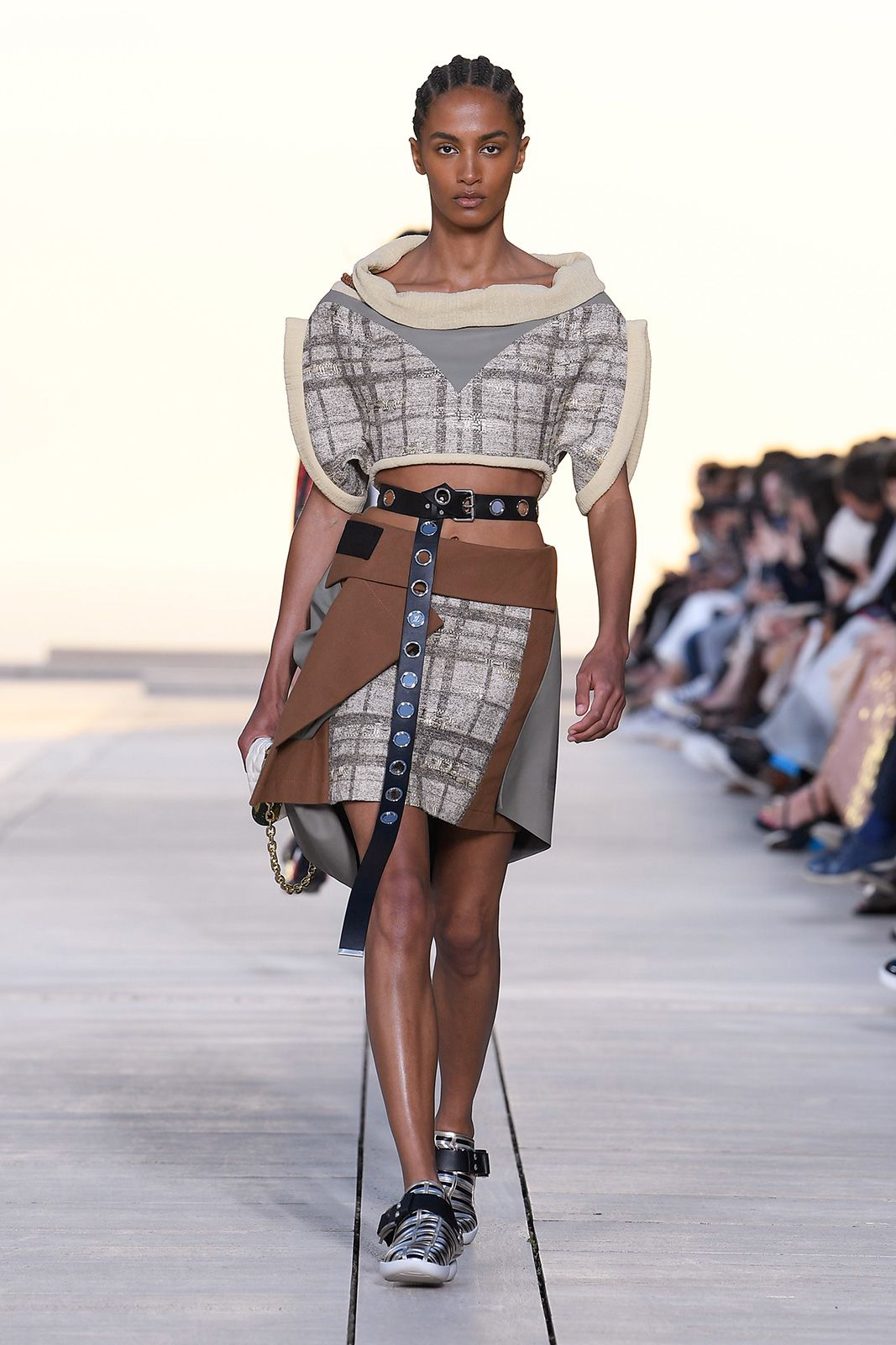 Louis Vuitton Cruise 2023 Metalmagazine 17.jpg