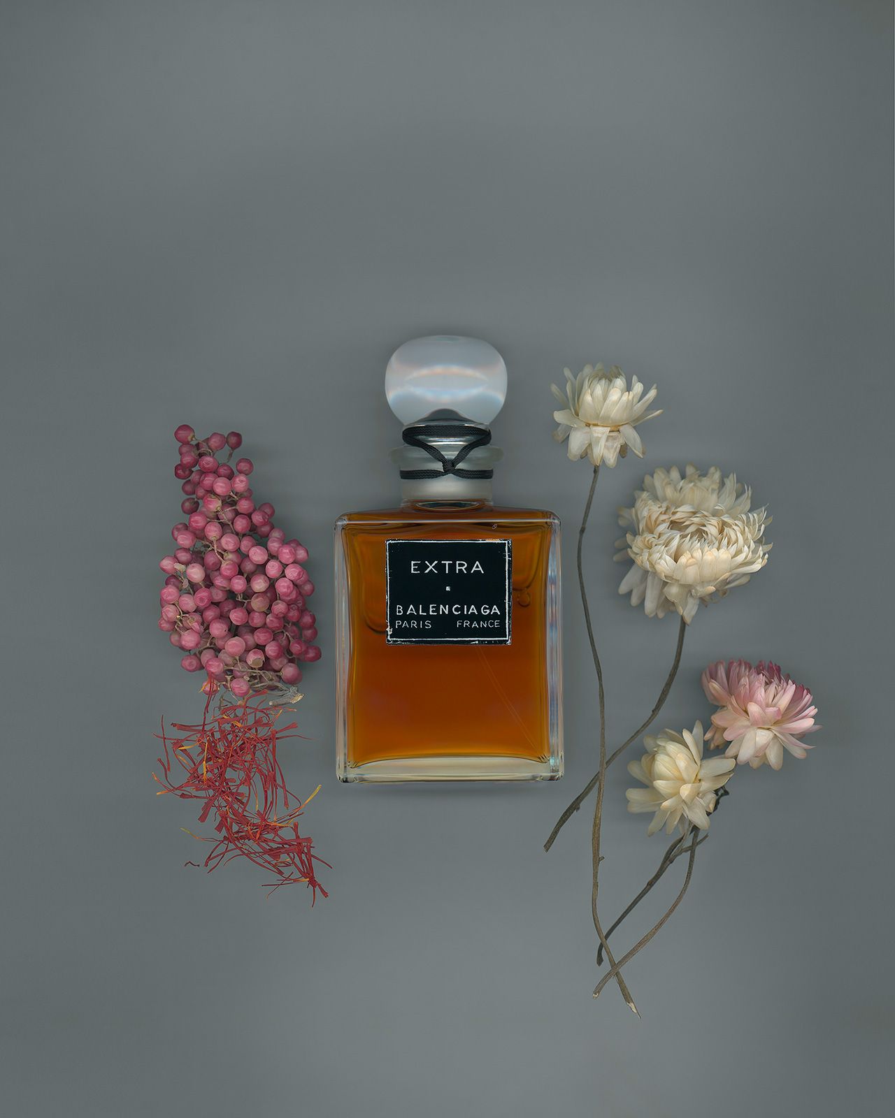 BALENCIAGA-FRAGRANCE-COLLECTION-EXTRA-MOOD.jpg