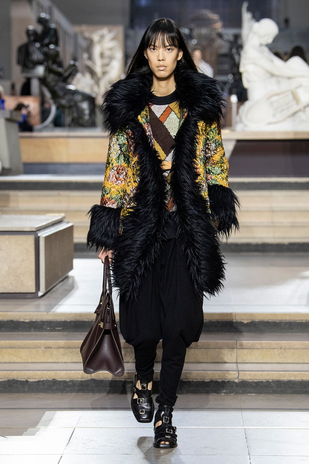 Louis Vuitton F W22 Look 25.jpg
