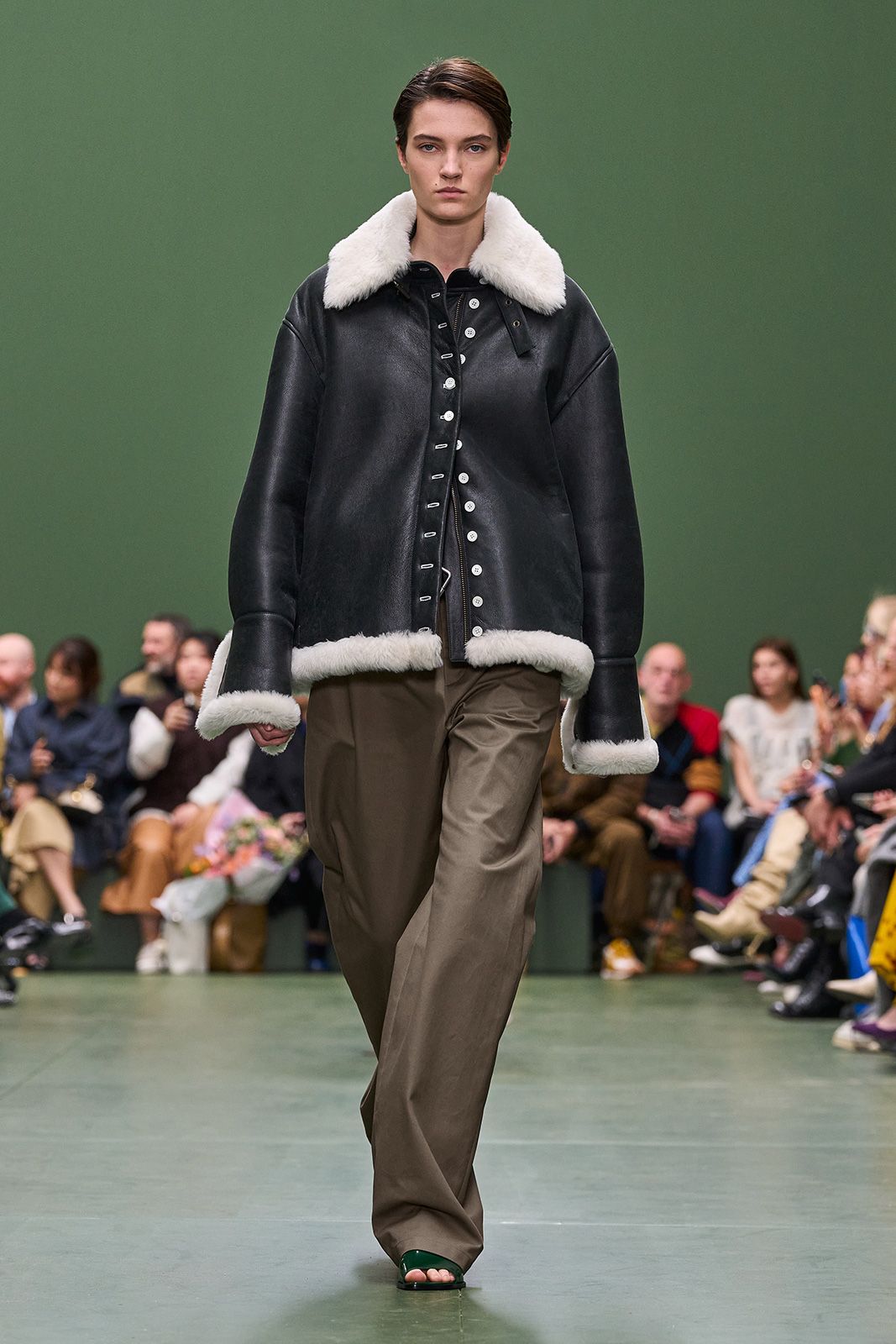 LOEWE_FW24_WW_SHOW_RUNWAY_49.jpg