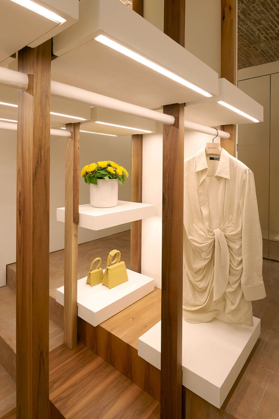 Jacquemus Portofino POP up 1.jpg