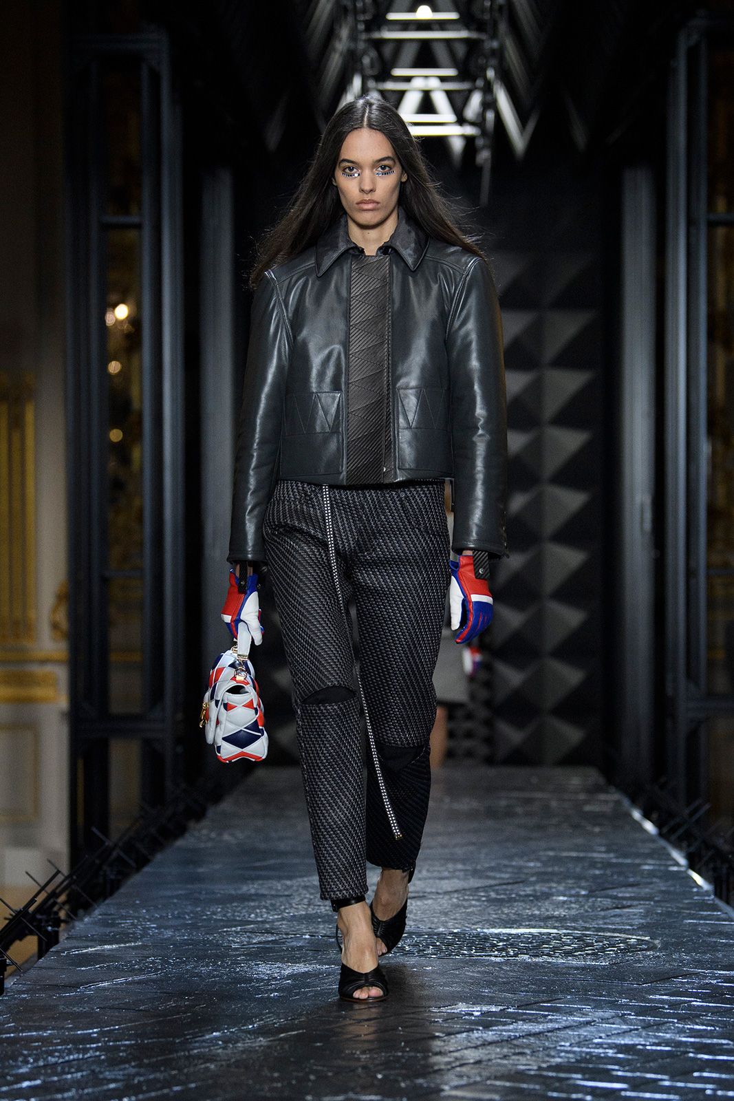 Louis Vuitton F W2324 Look 29.jpg