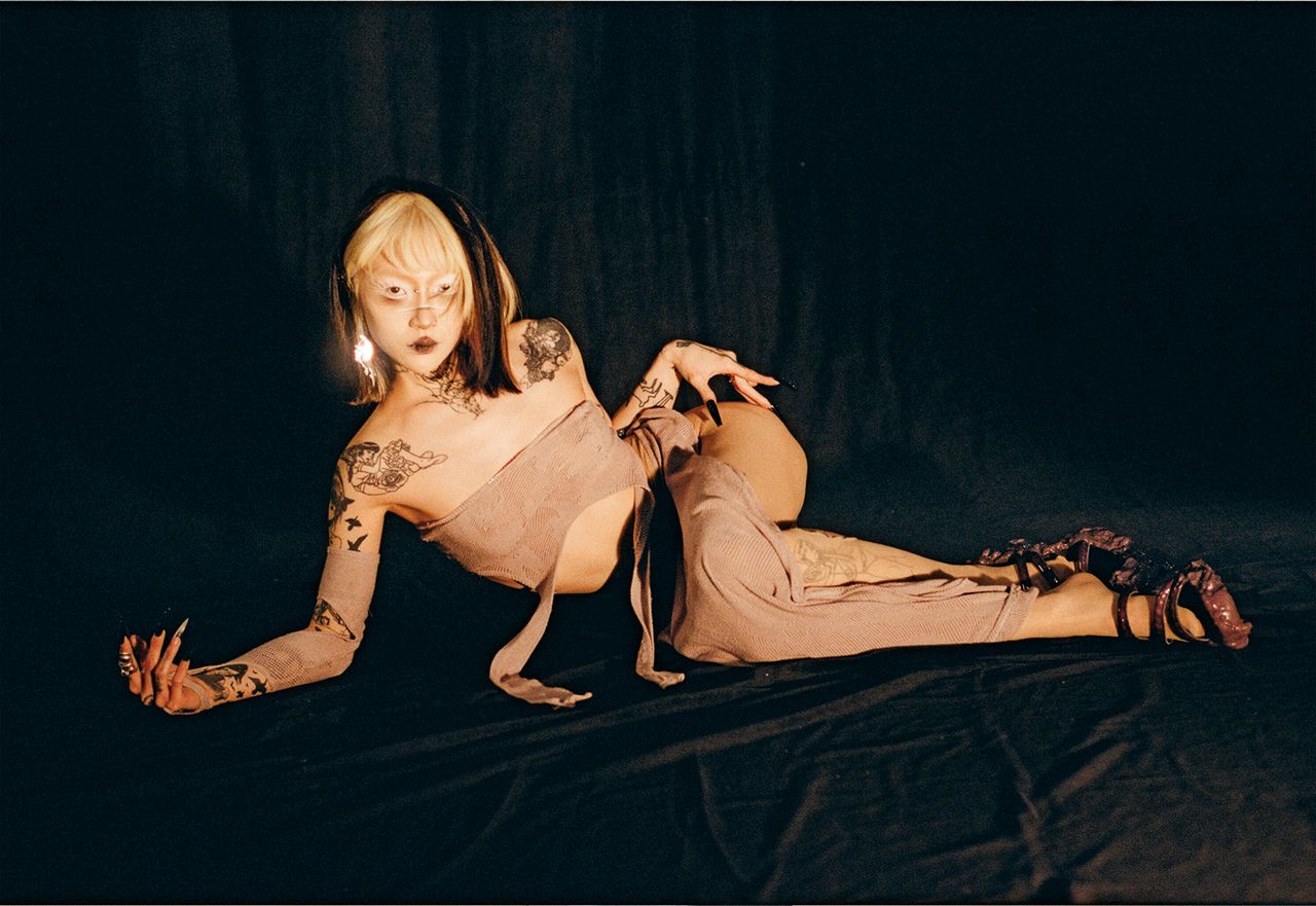 Yeule Metalmagazine 5.jpg