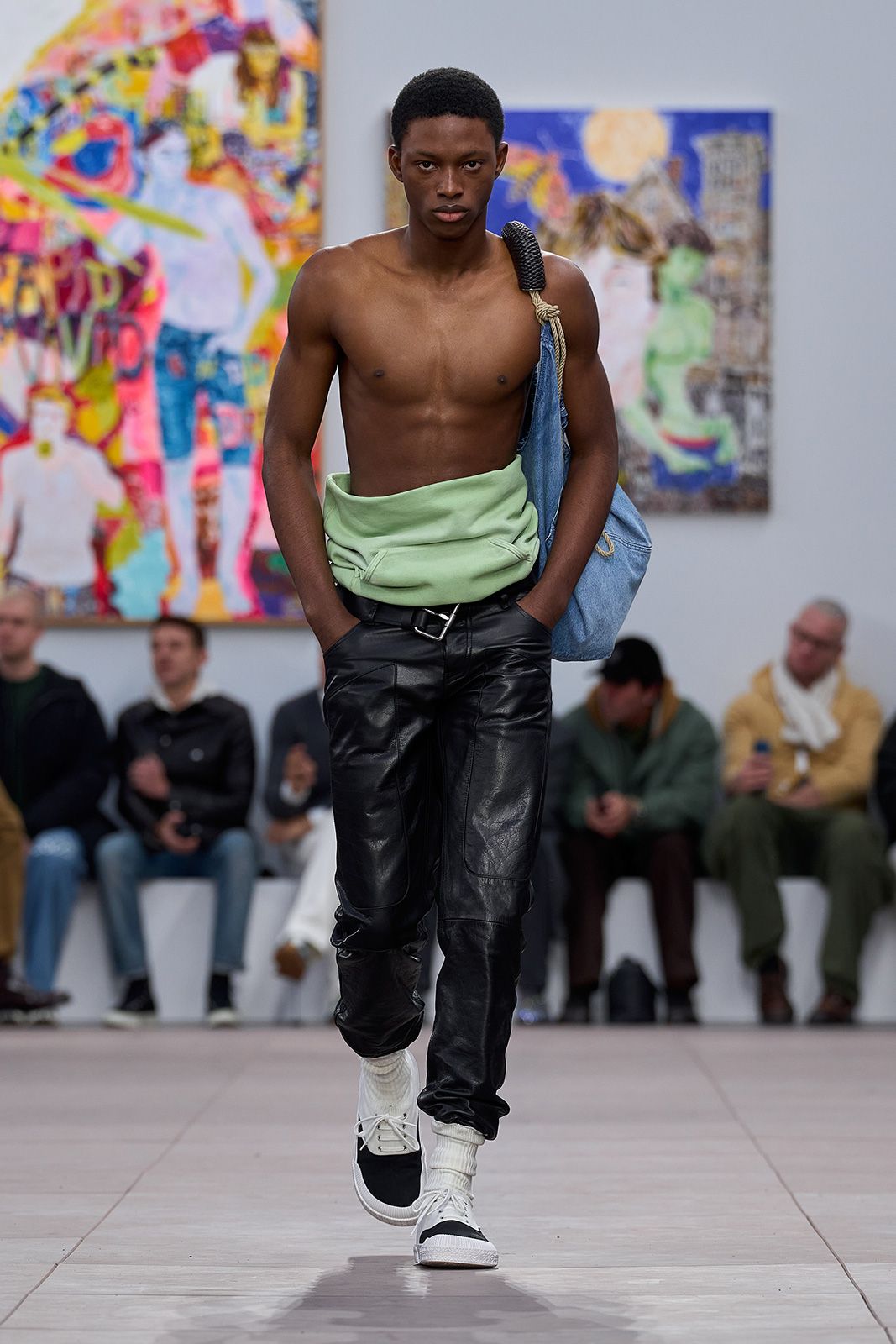 LOEWE_FW24_MW_SHOW_52.jpg