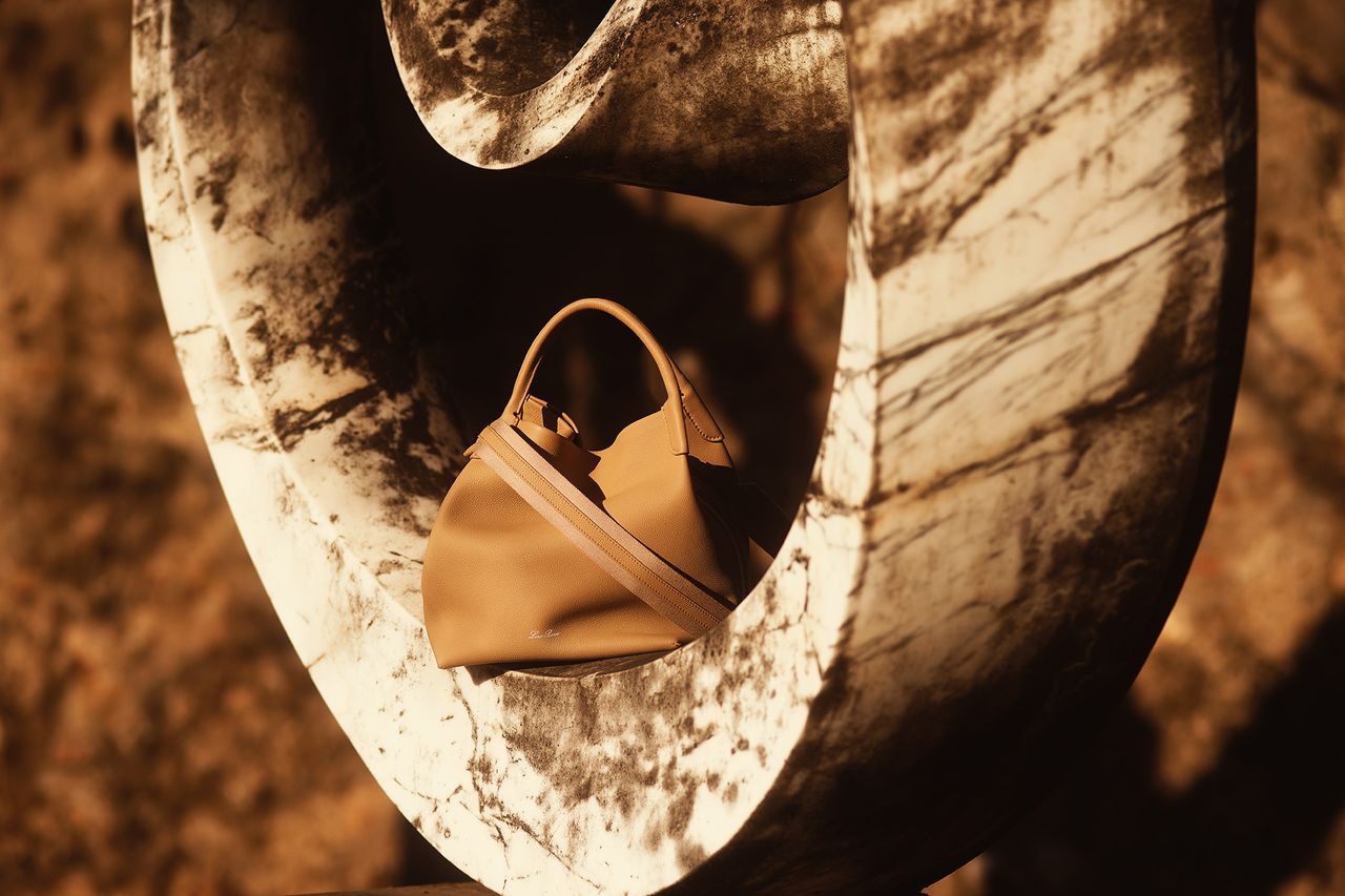 Loro Piana Bale Bag S S23 Adv Campaign 2.jpg