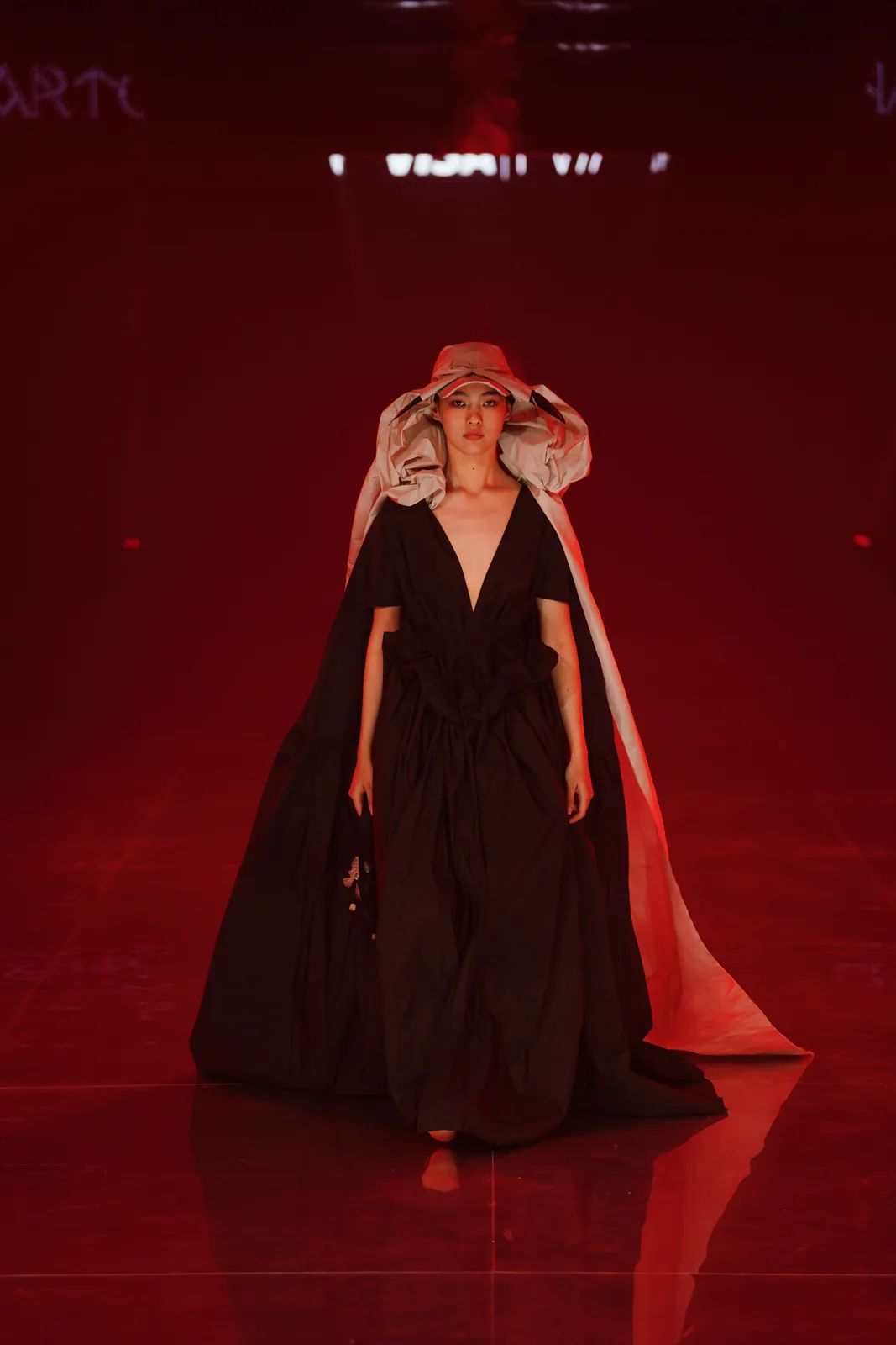 metal-visa-fashion-week-almaty-pre-fall-2026-maison-artc-06.webp