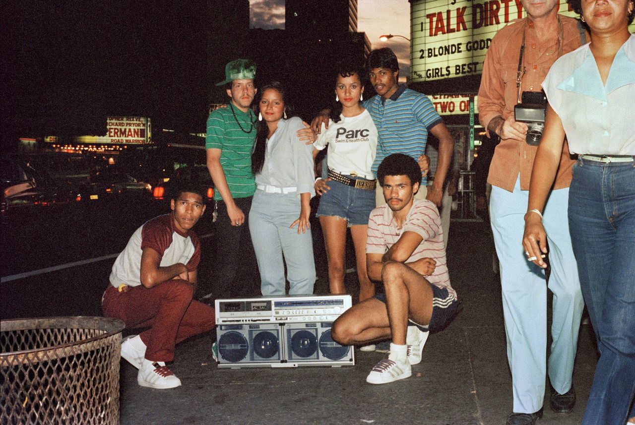 7 Jamel Shabazz Saturday Night Live Times Square Nyc Early 1980s Copyright Jamel Shabazz Courtesy Galerie Bene Taschen.jpg