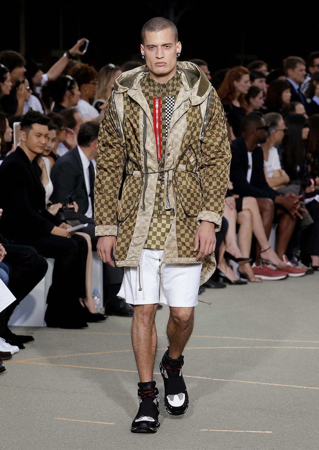 Givenchy S S17 Metalmagazine 19.jpg